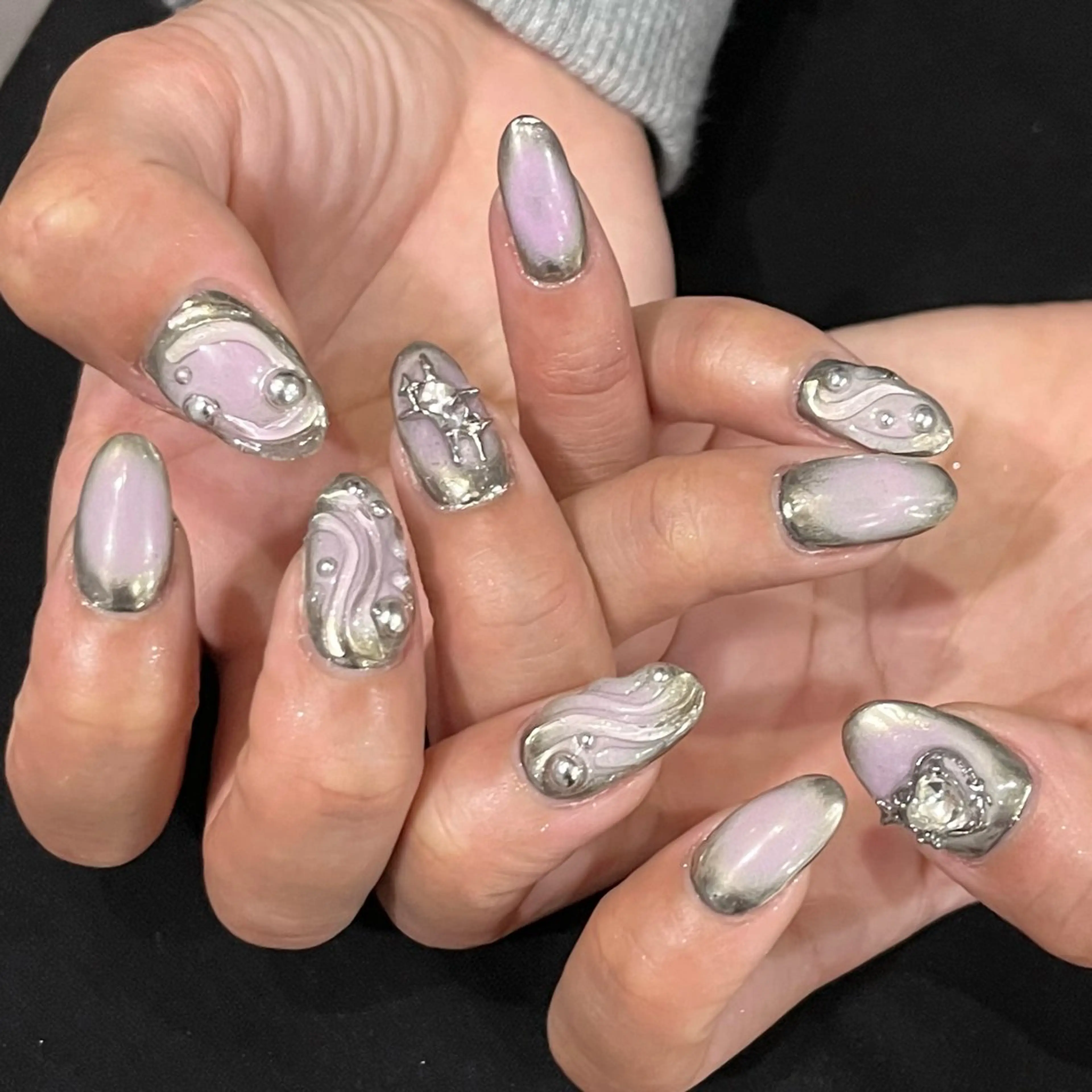 ネイル ハンドネイル 🪐富島彩夏 /海外nail🪐のネイルデザイン