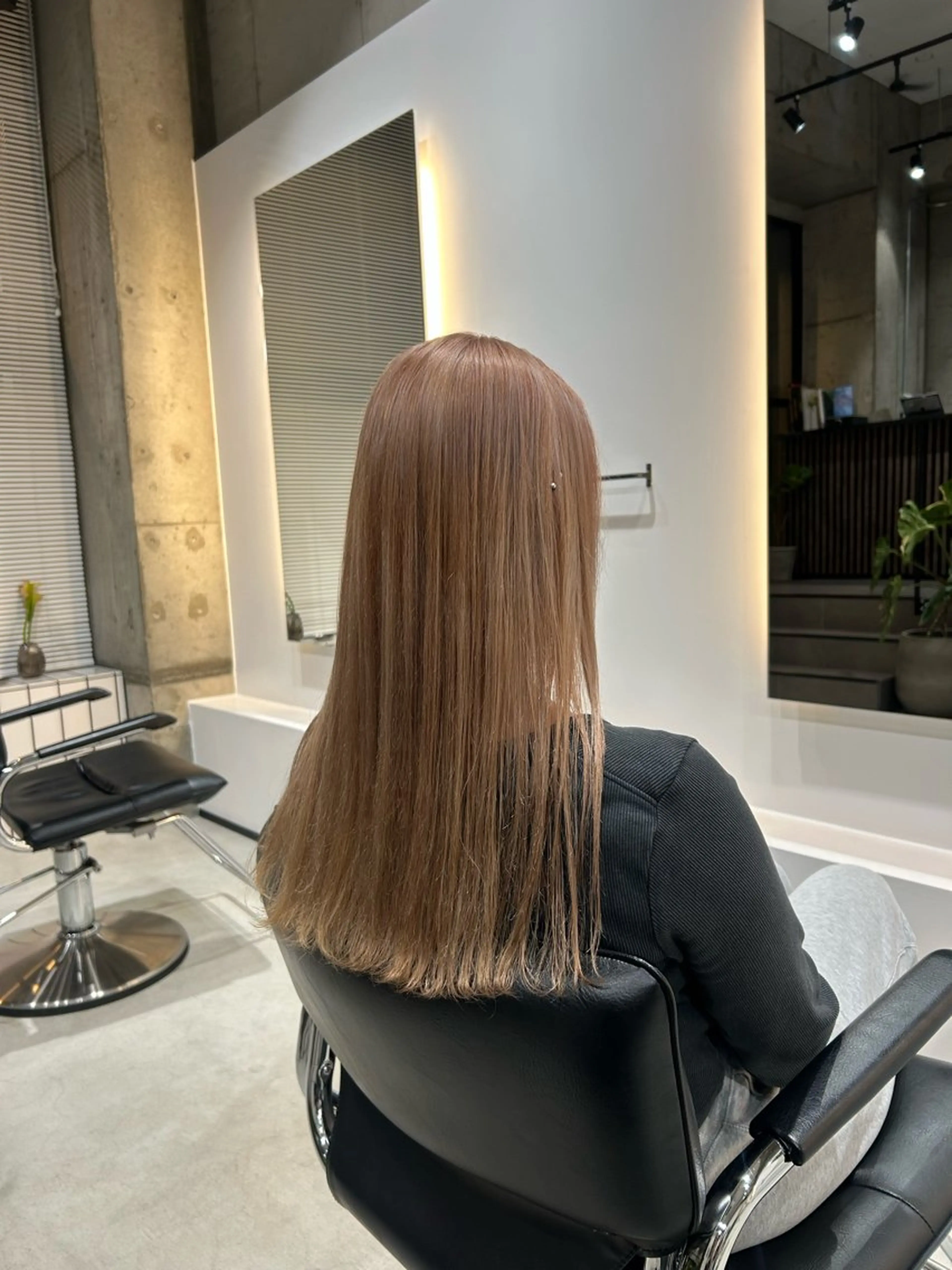 ロング カラー カット ヘアカラー 鈴木 よつはのヘアスタイル