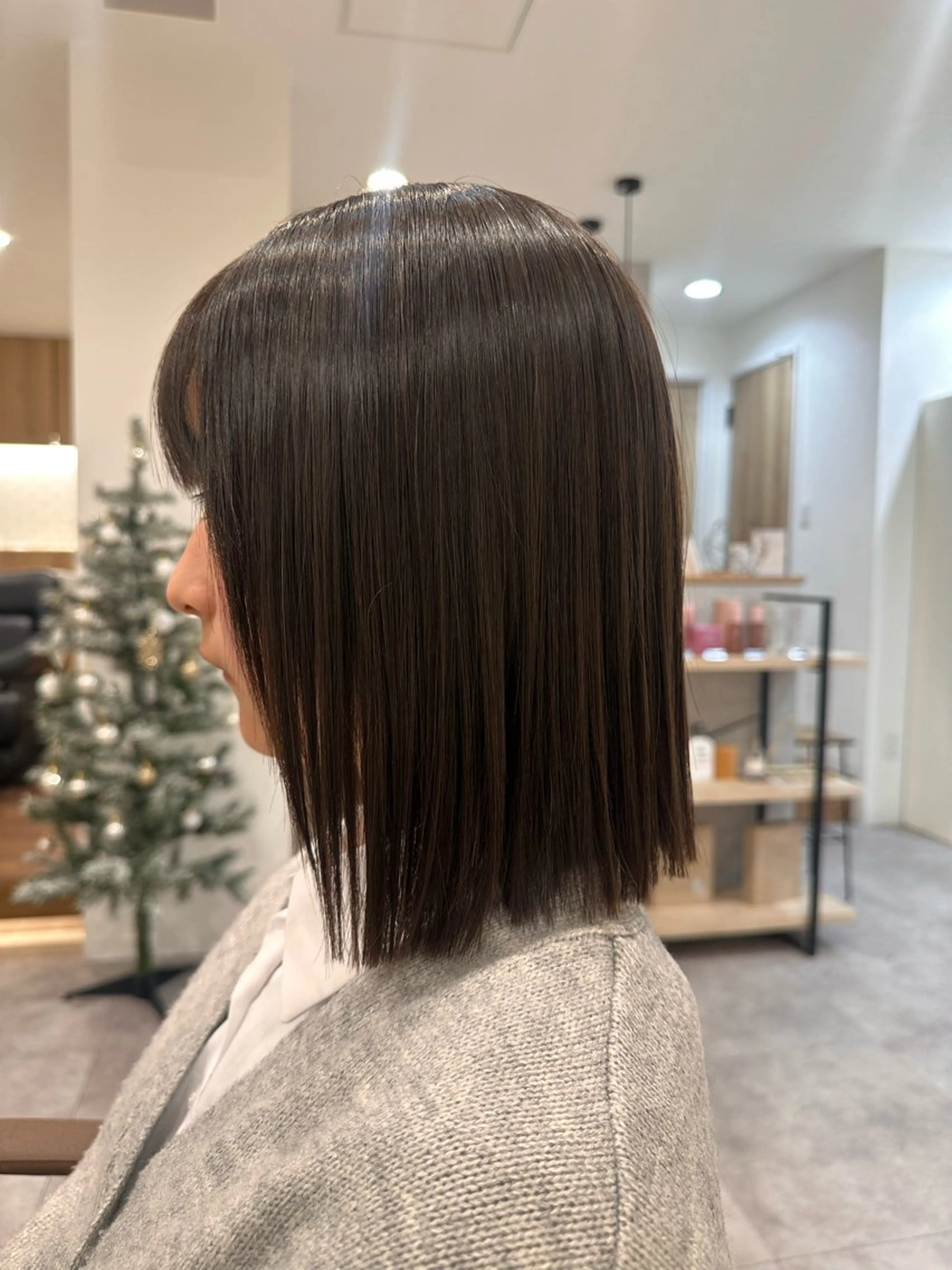 ミディアム カット 縮毛矯正 🫧MANA レイヤーカット🌙のヘアスタイル