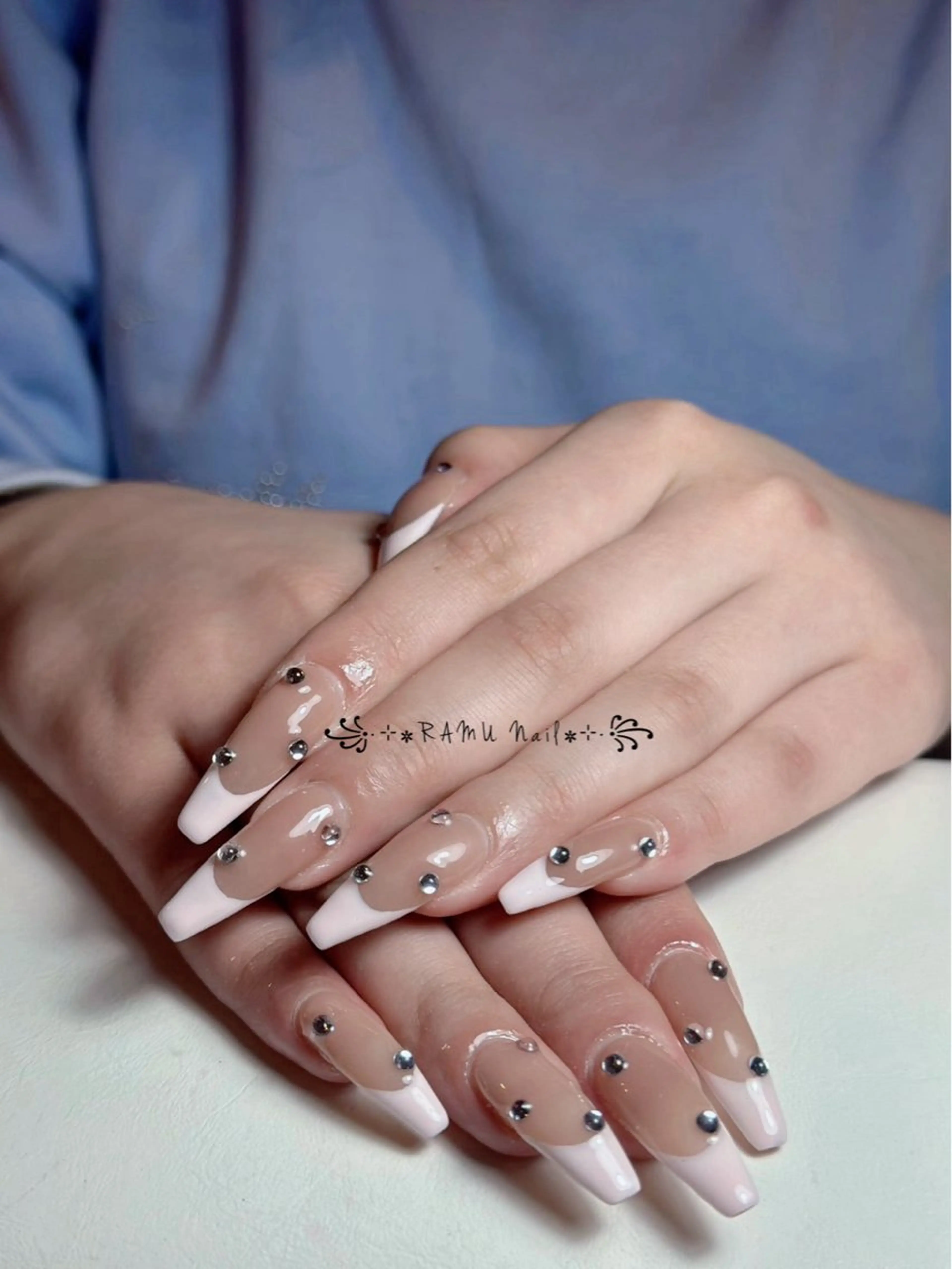 ネイル チークネイル フレンチネイル グラデーション キラキラネイル 韓国ネイル ハンドネイル RAMU Nail 恵比寿店のネイルデザイン