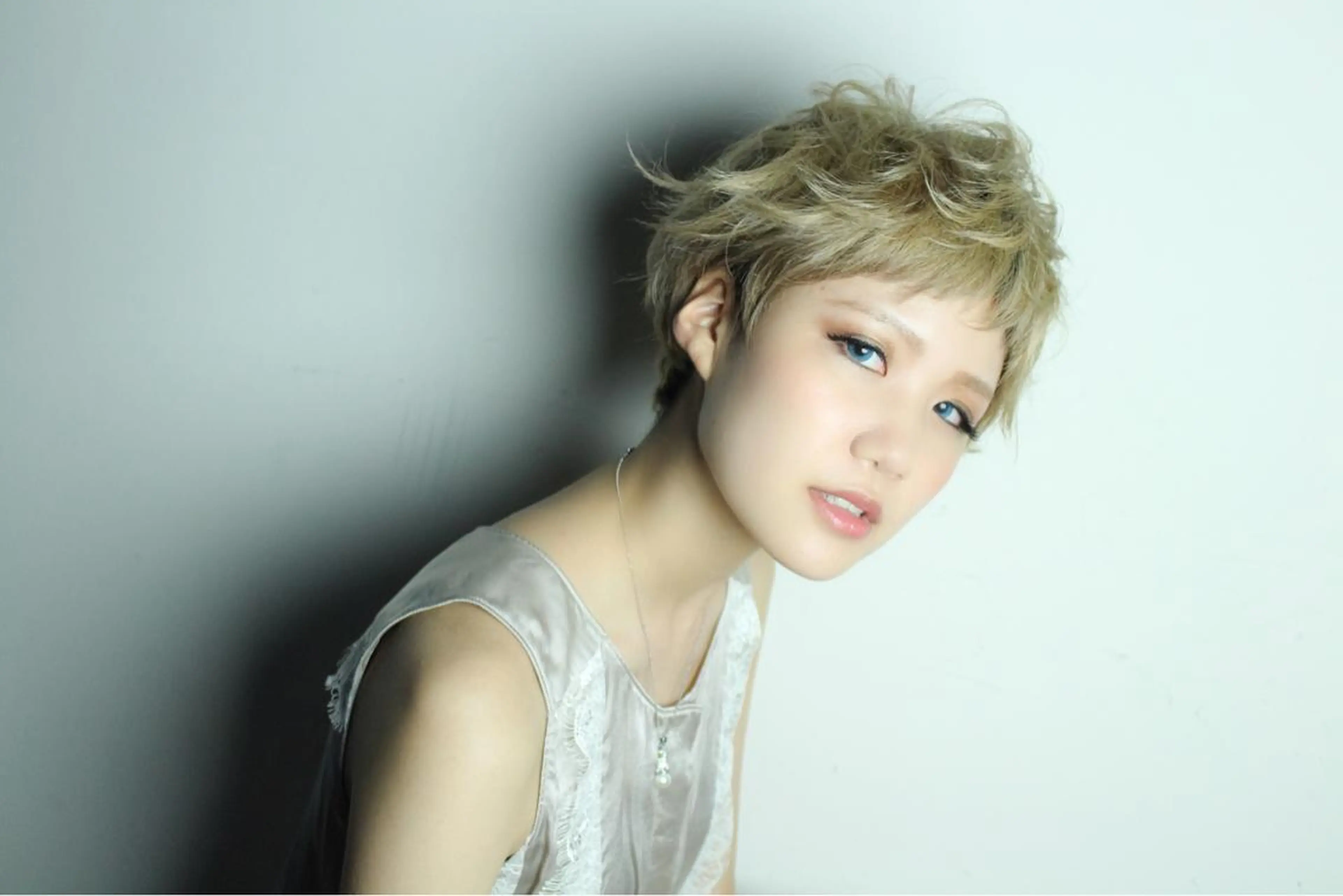 ショート 横井伴典 矢場町 メンズパーマ/カットのヘアスタイル