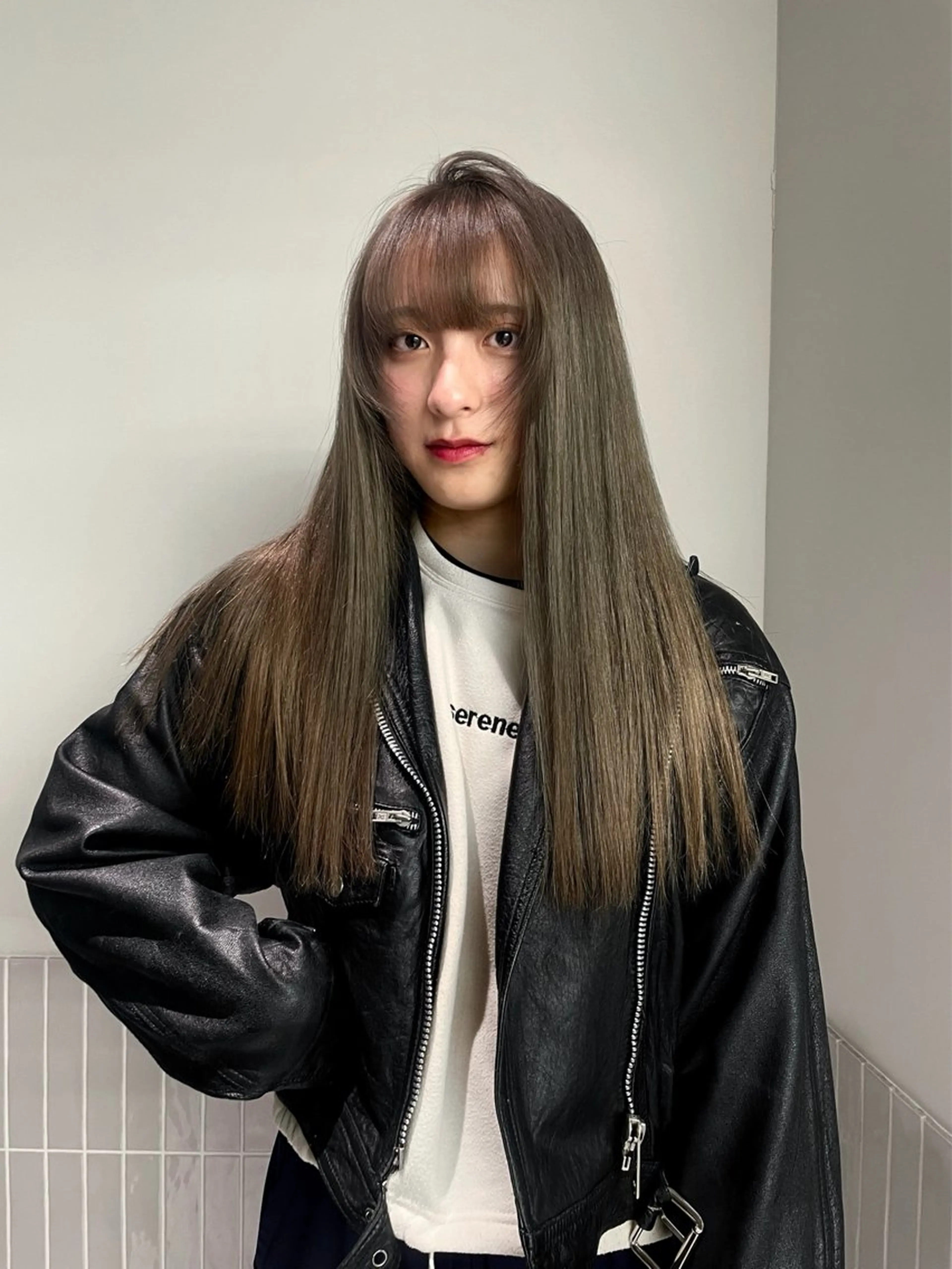 ロング stén/kana /レイヤーカットのヘアスタイル