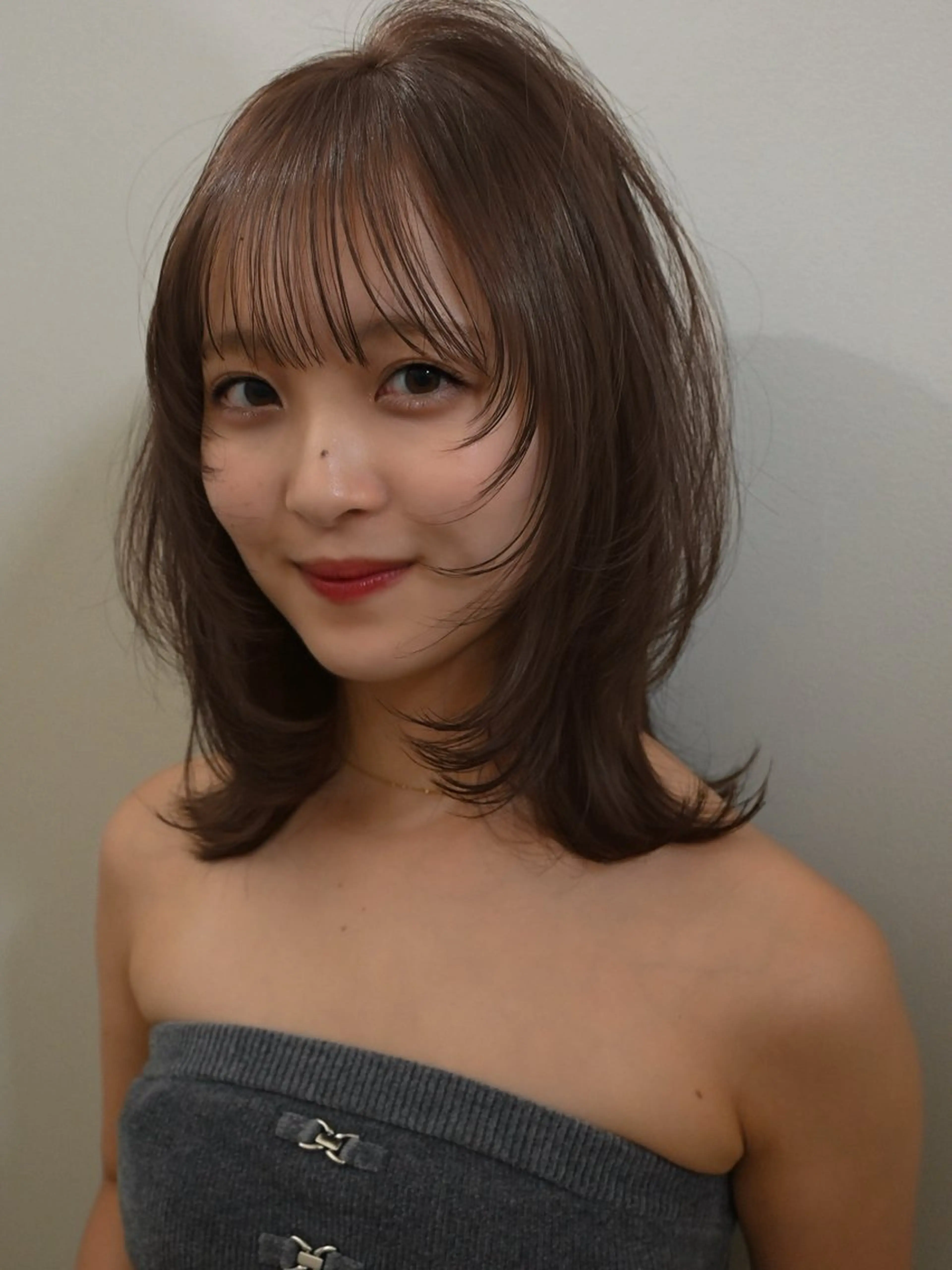 ミディアム カラー aya / ニュアンスカラーのヘアスタイル