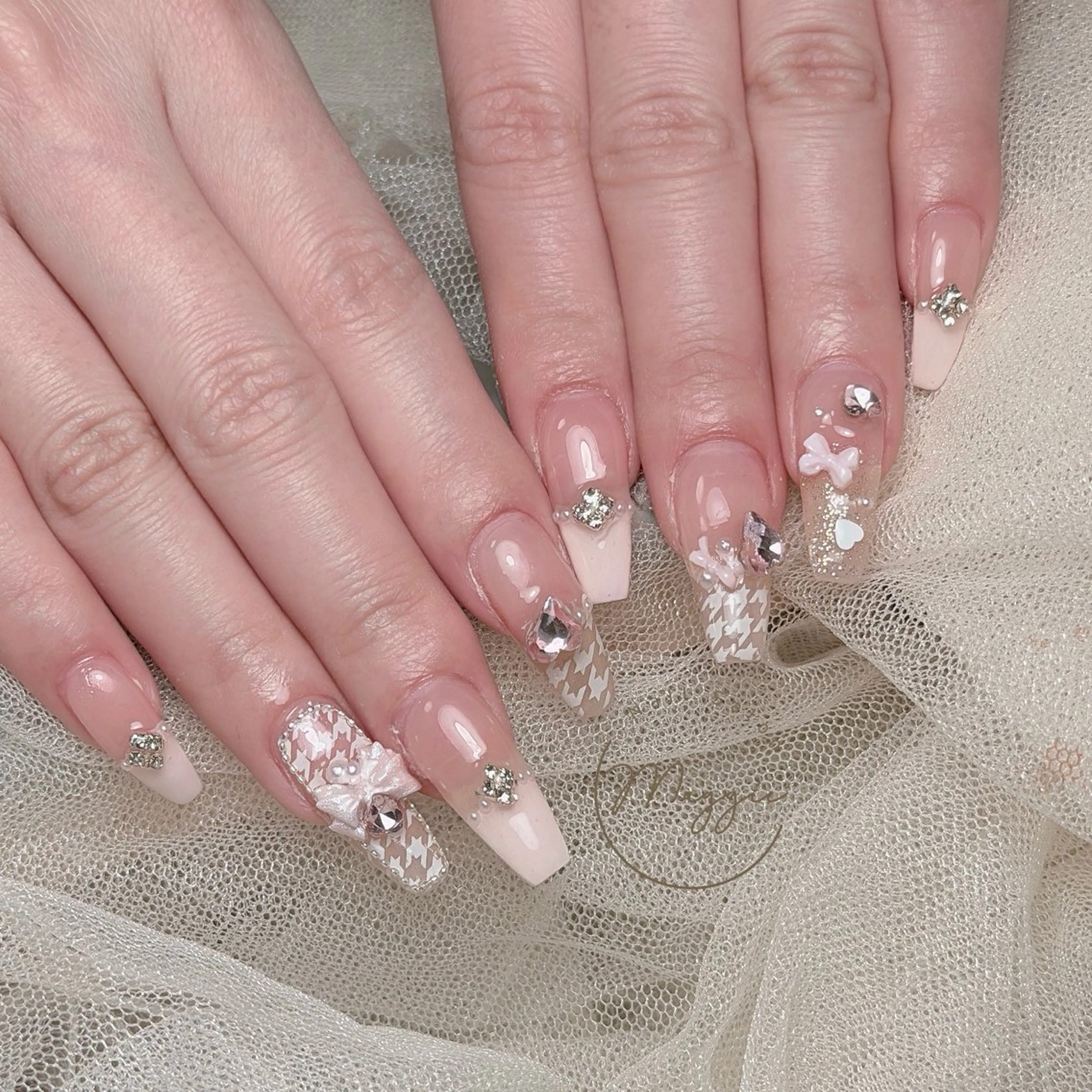 ネイル Maggie Nail🦩のネイルデザイン