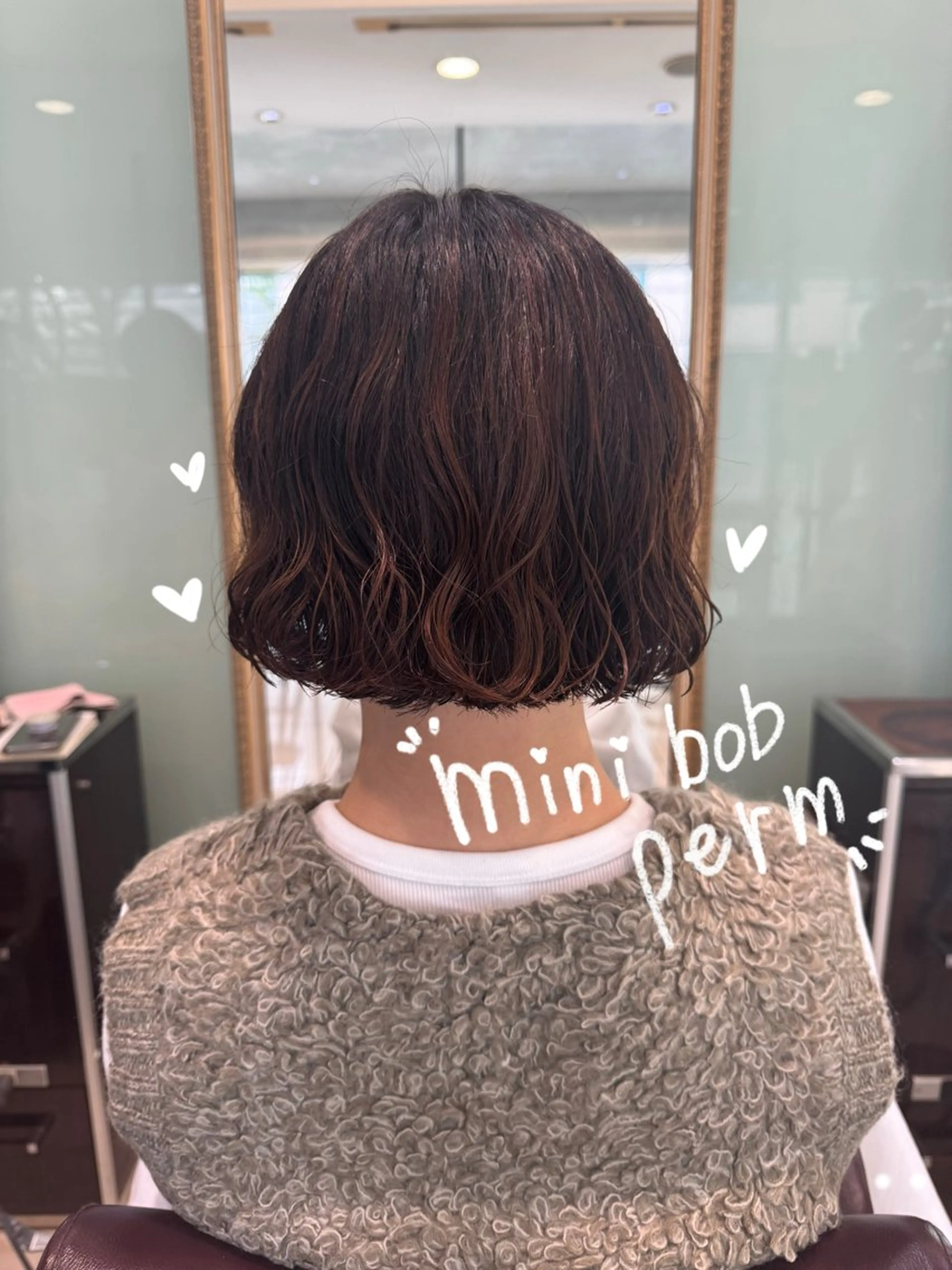 ショート カット パーマ 大人可愛い♡コテ巻き パーマ🌼杉田 萌恵のヘアスタイル
