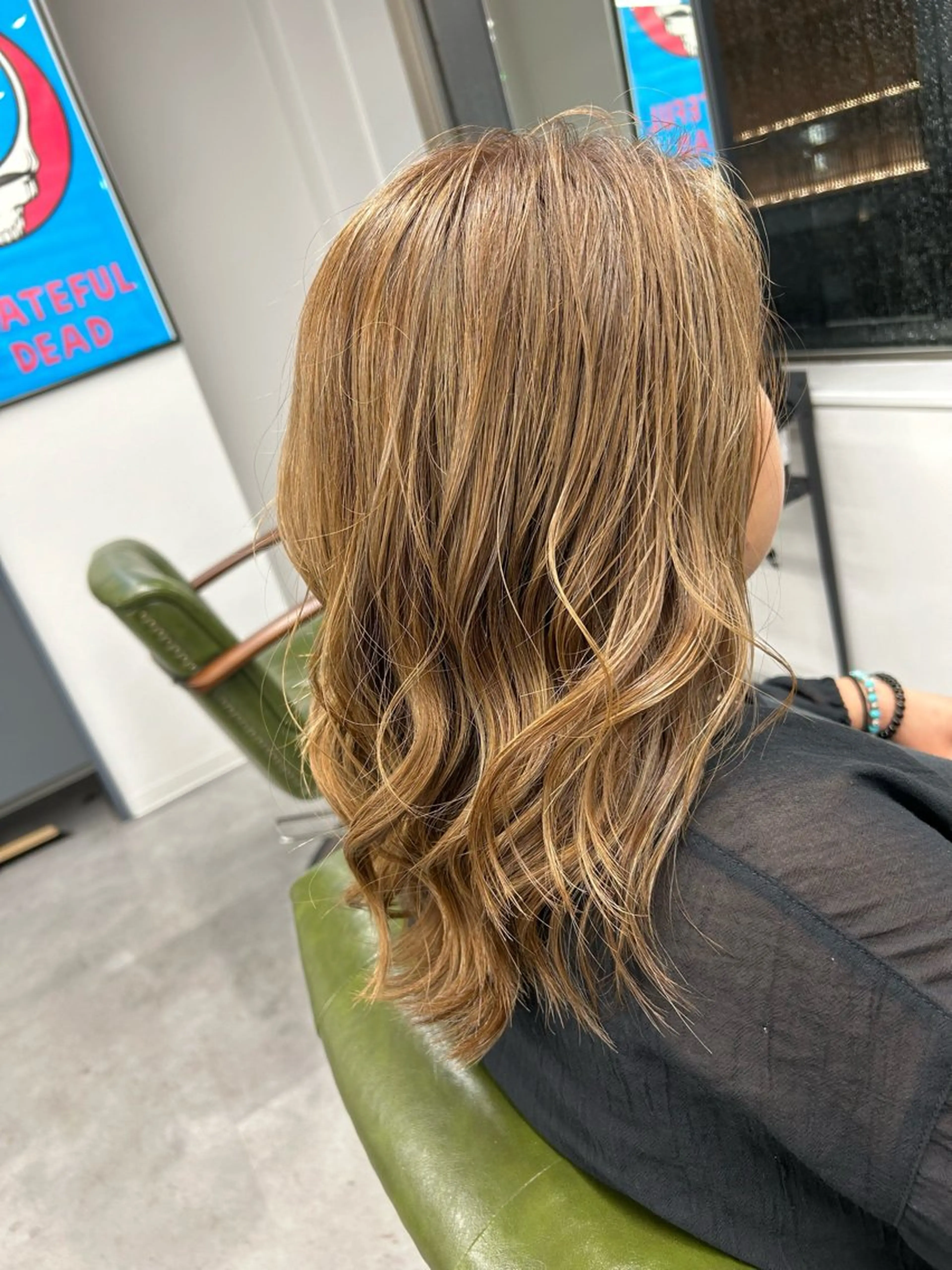 ミディアム カラー ベージュカラー ブラウンカラー ブラウンベージュ ハイライトカラー ハイライト カット ヘアカラー トリートメント SHAFT Ieiriのヘアスタイル