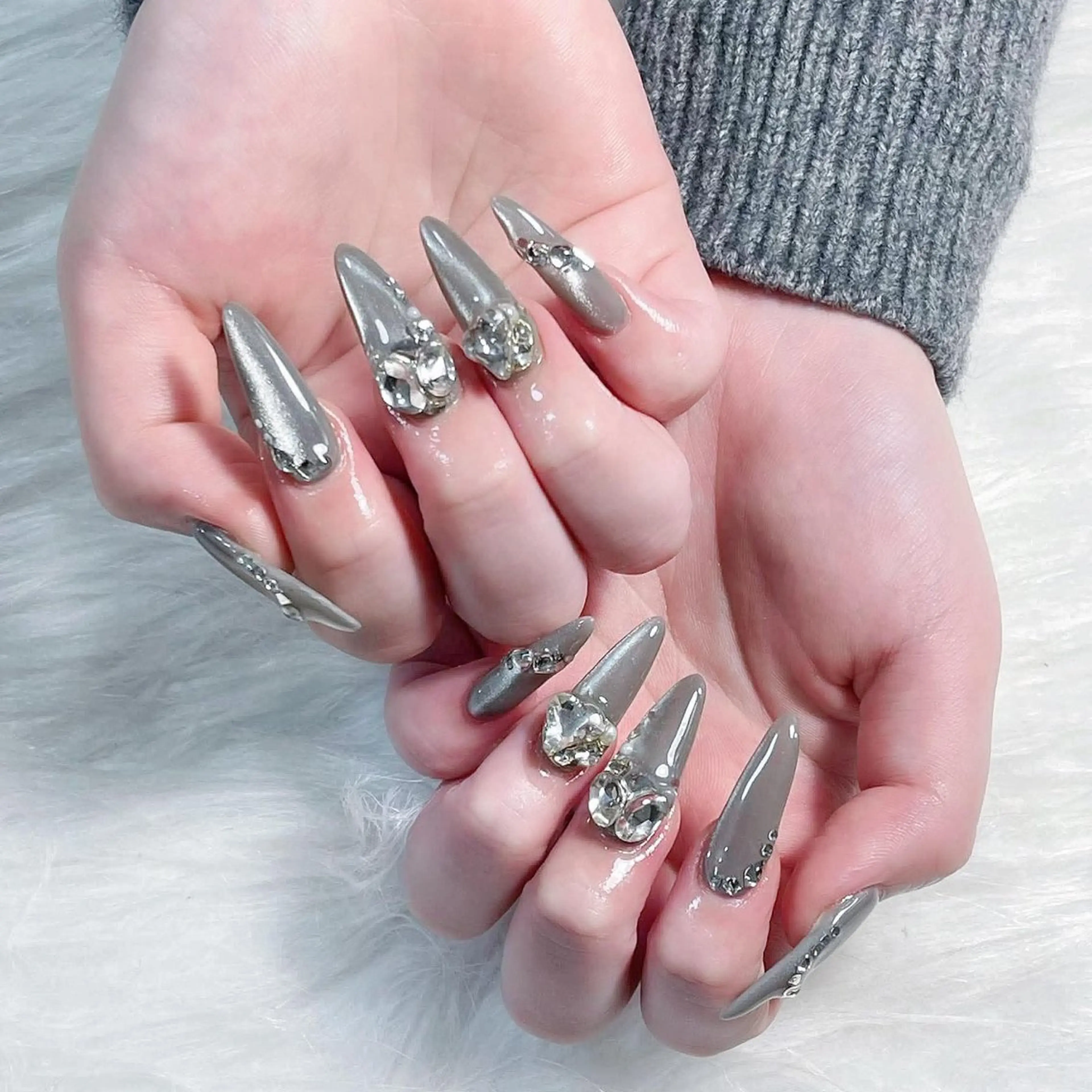 ネイル 長さ出し フレンチネイル グラデーション キラキラネイル 韓国ネイル ハンドネイル Min Nailのネイルデザイン