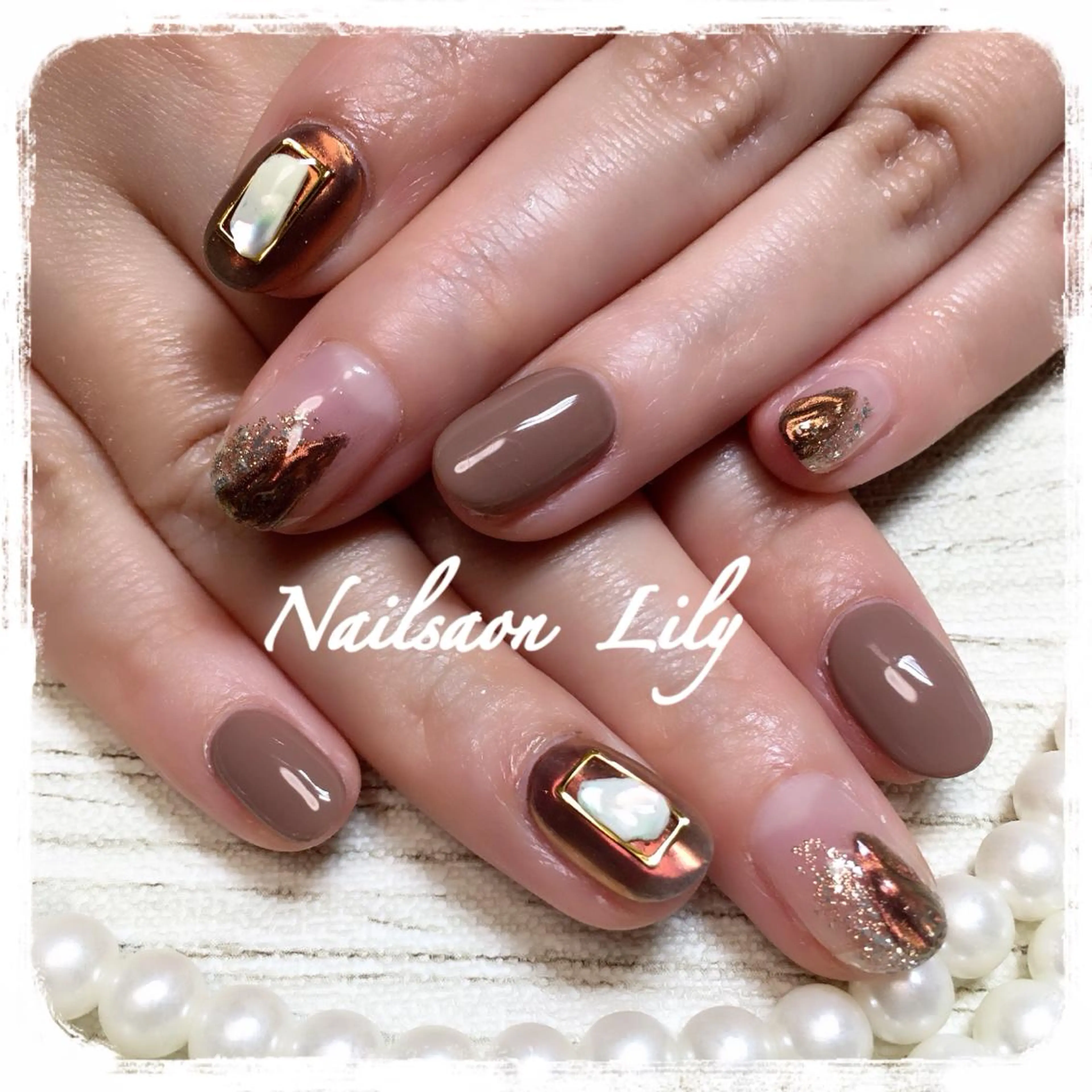 ネイル アートネイル ミラーネイル Lily*nail 🌻Mii🌻のネイルデザイン