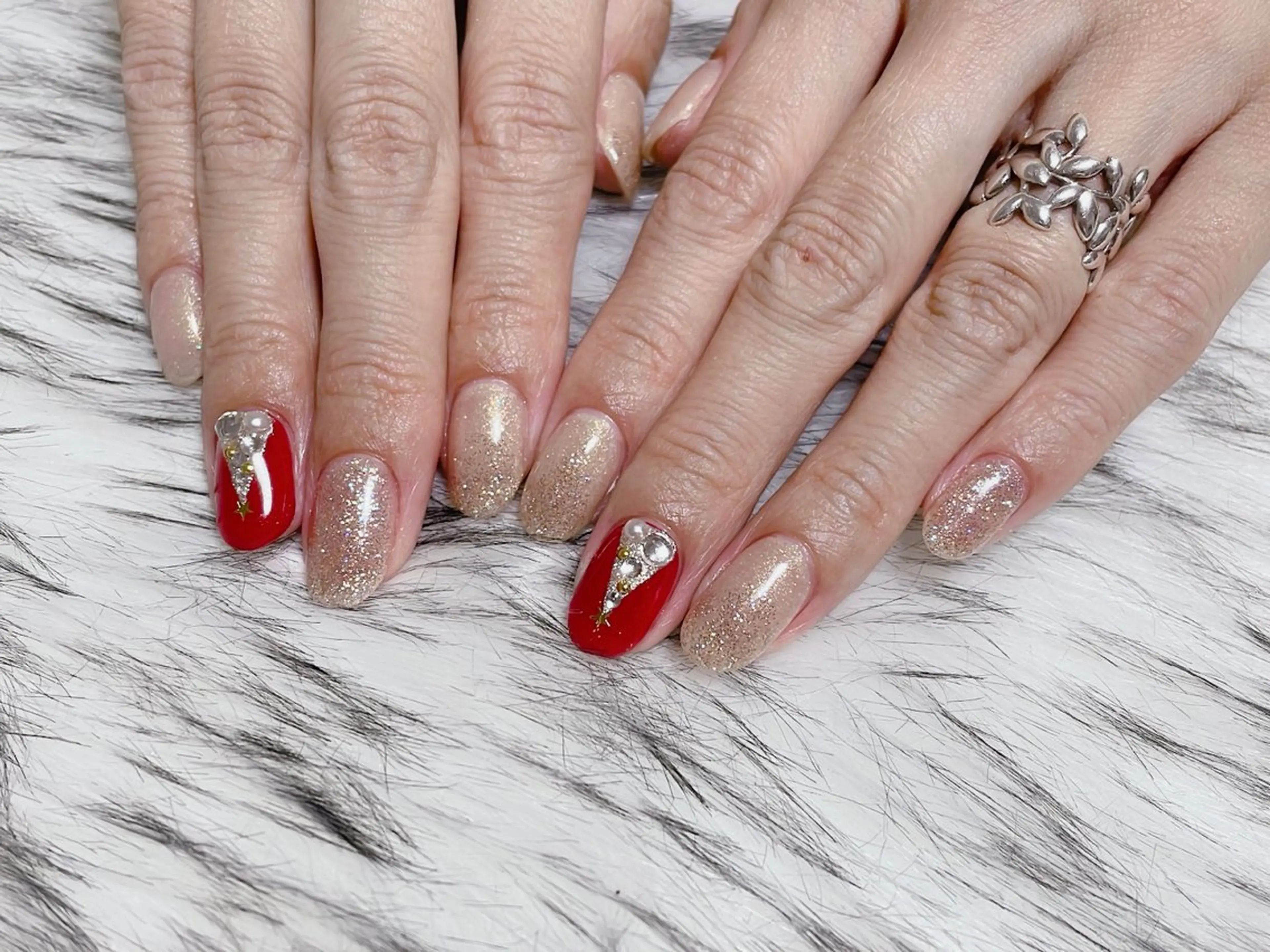 ネイル オーロラネイル フットネイル フレンチネイル ジェルネイル 韓国ネイル kiki nail &brow二子玉川の眉毛・アイブロウイメージ