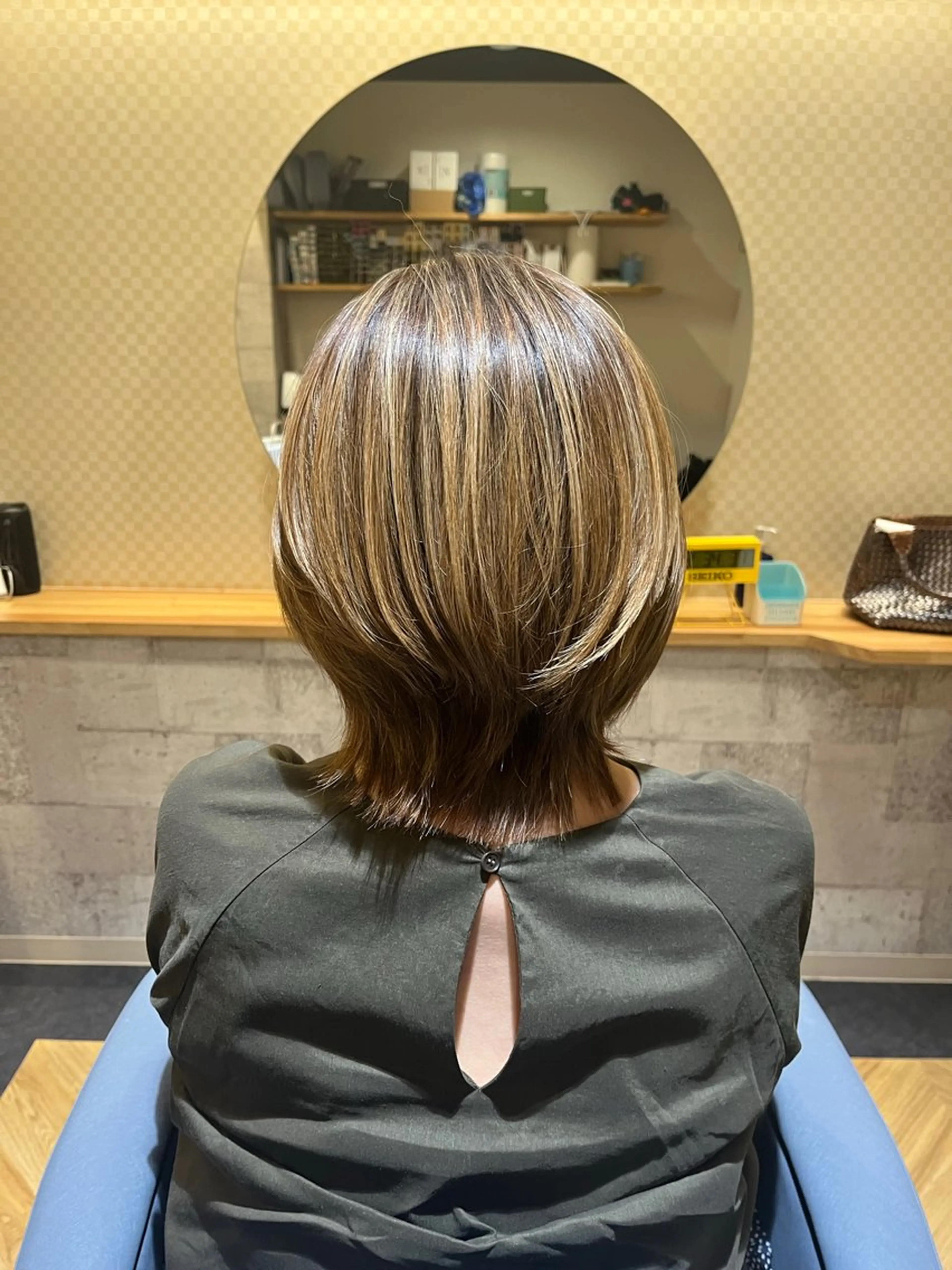 ショート カラー ハイライトカラー ハイライト ウルフカット 大人女子&髪改善専門 Nobuフリーランスのヘアスタイル