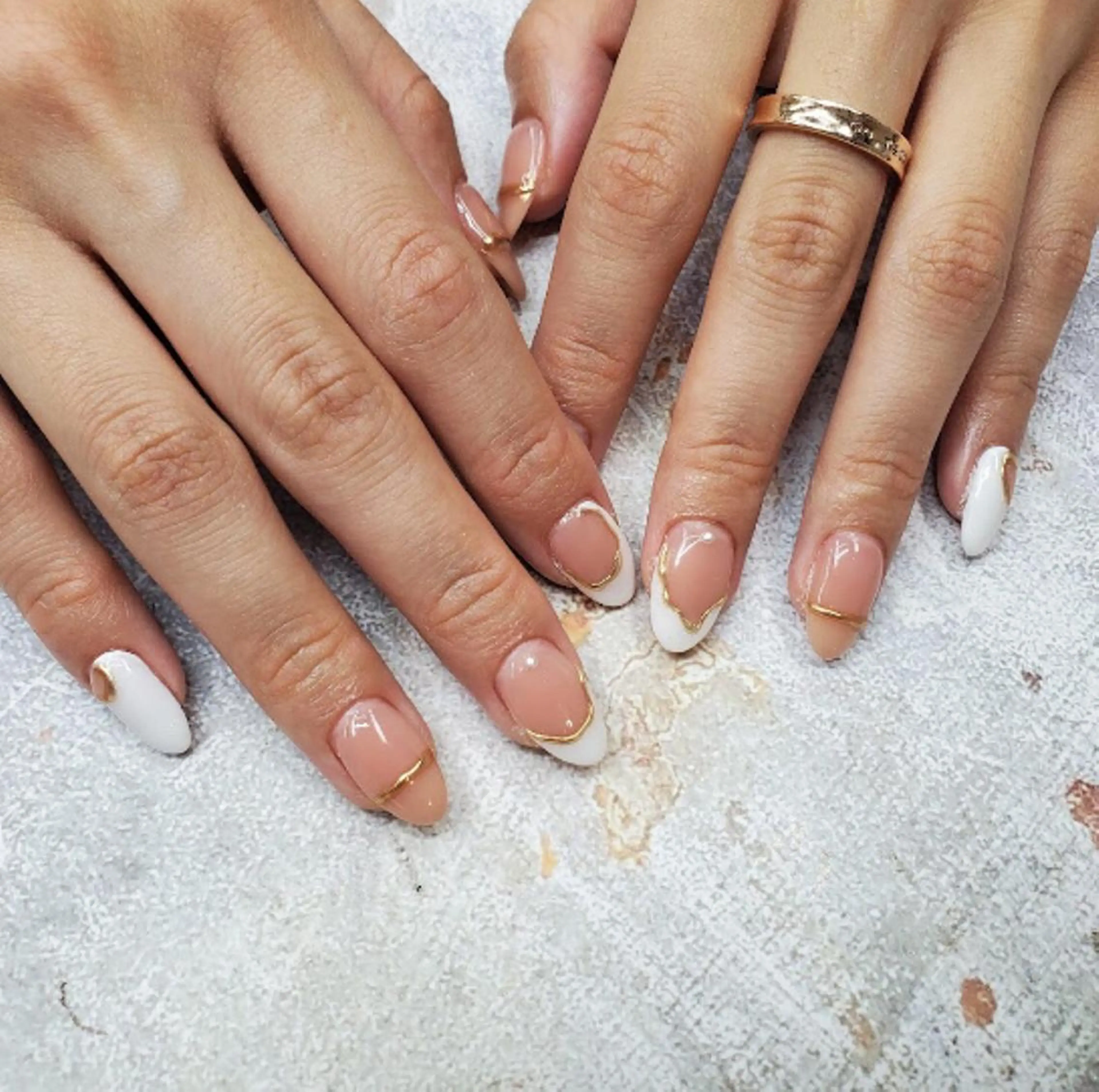 ネイル nailstudio eviz新宿店のネイルデザイン