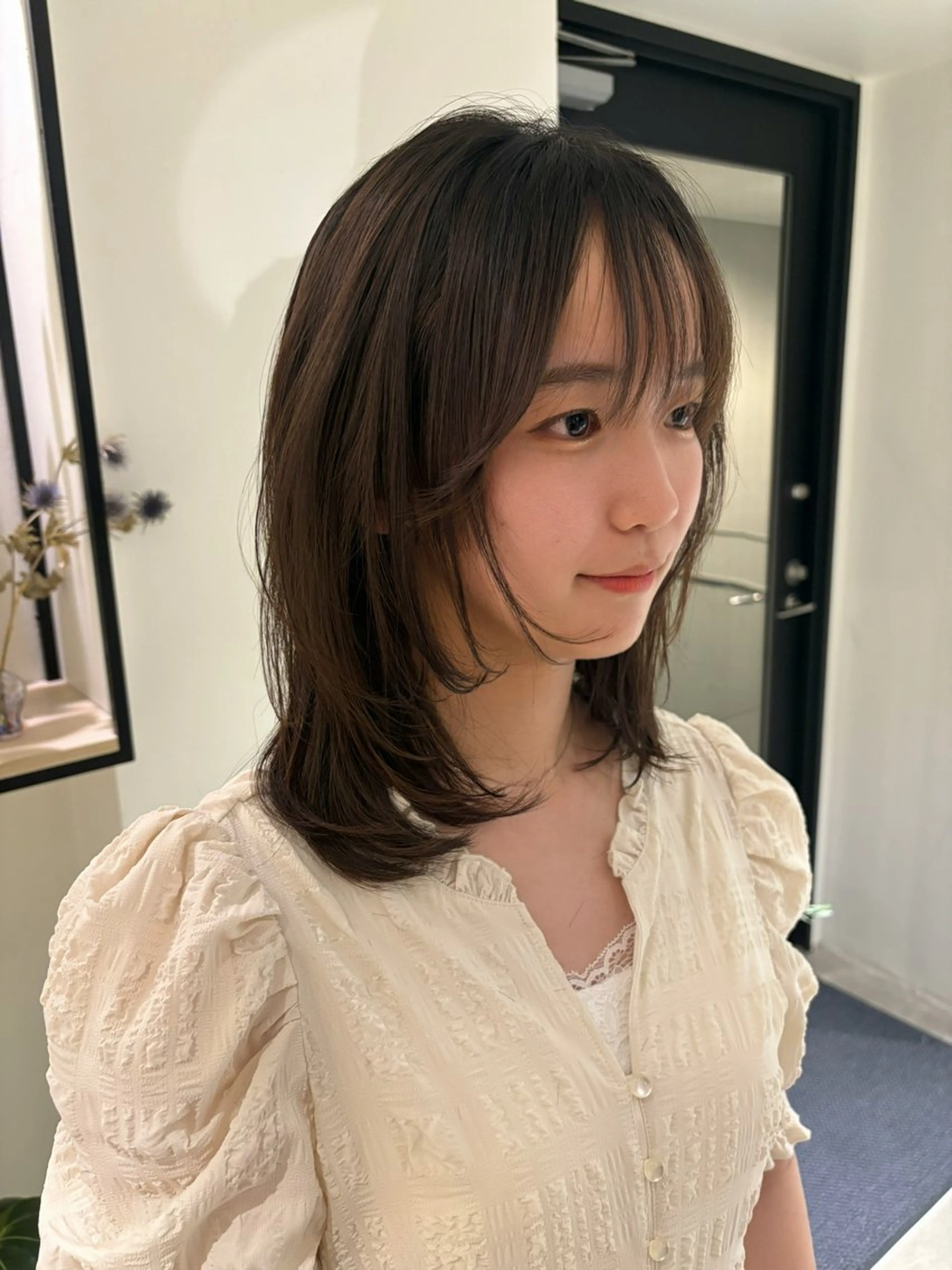 ミディアム カット 似合わせカット 奥村陽花のヘアスタイル