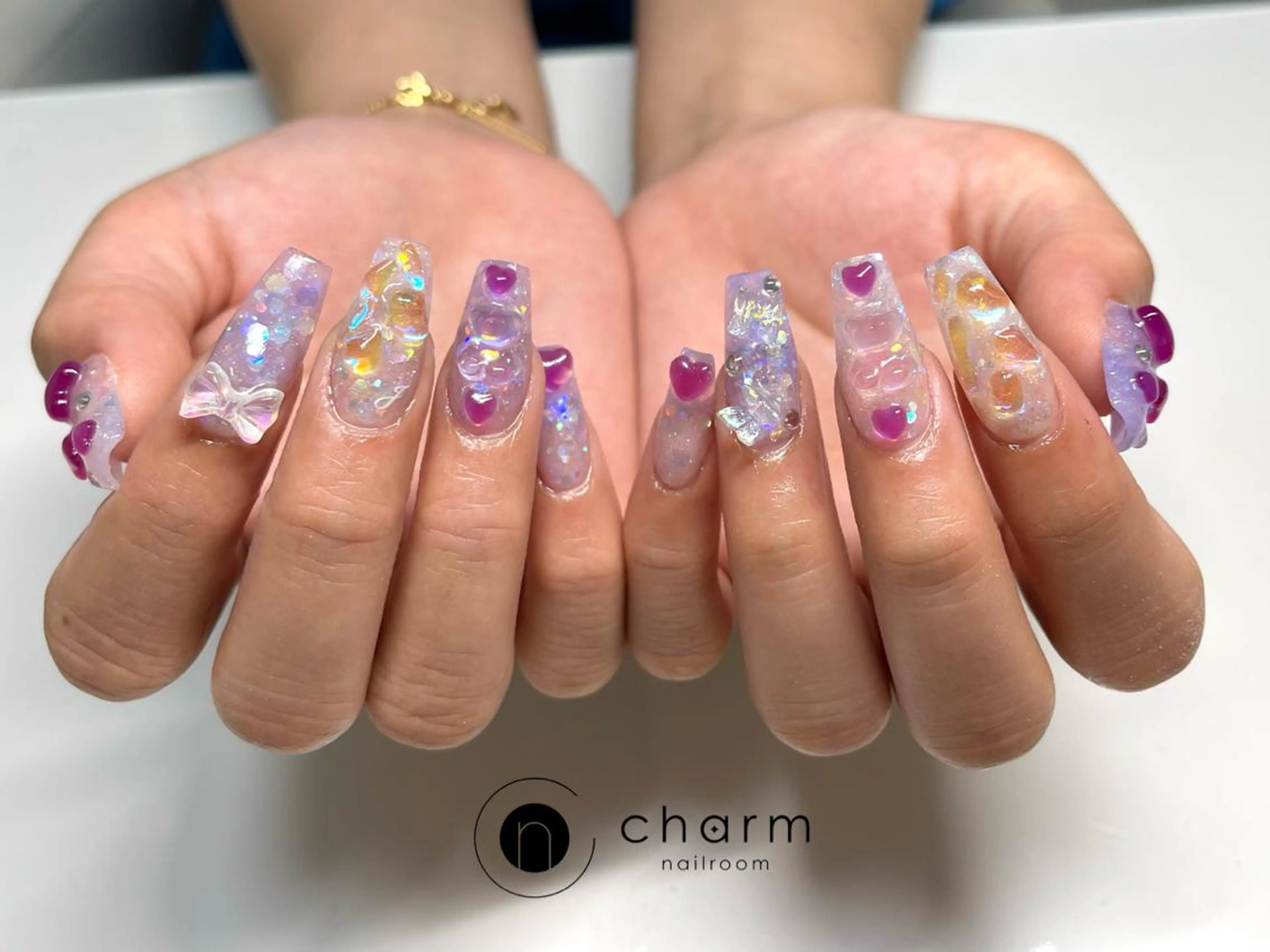 ネイル ハンドネイル ネイルルーム チャームのネイルデザイン