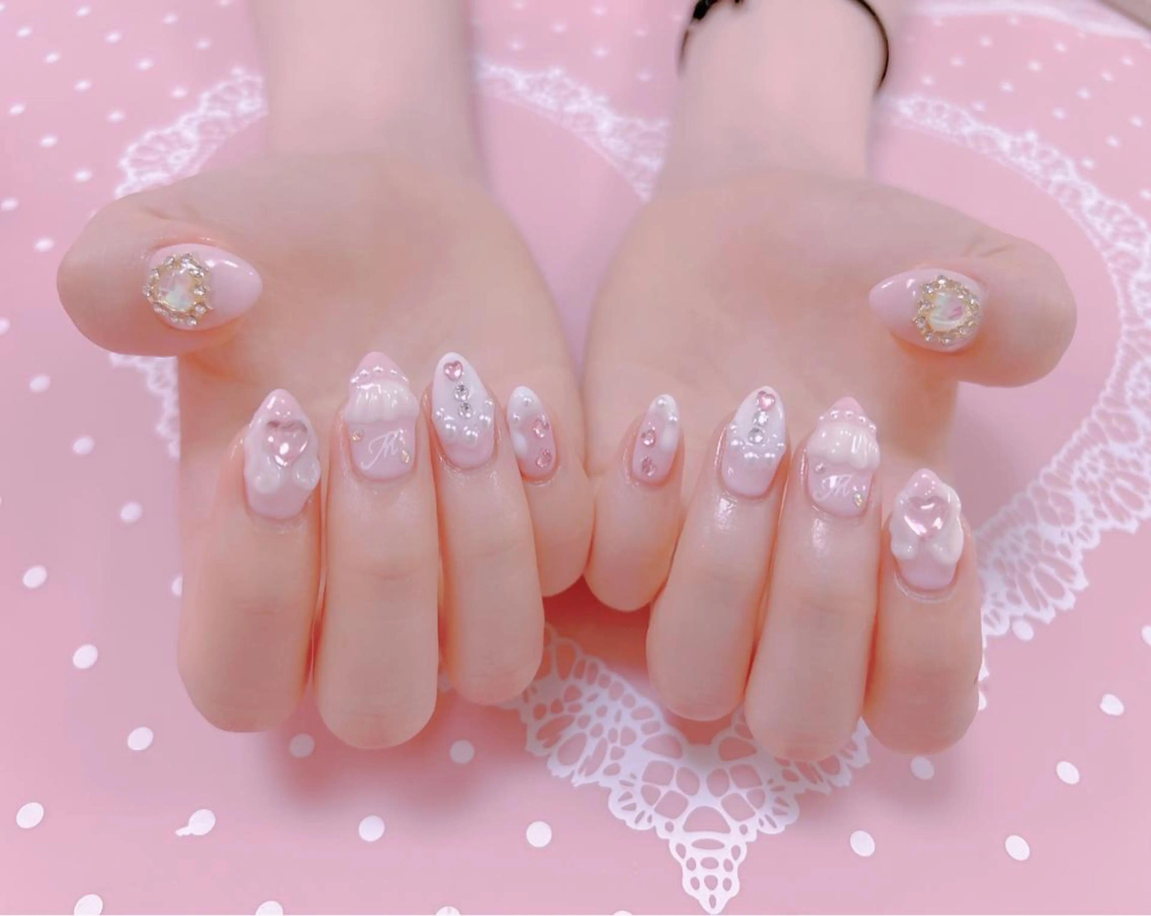 ネイル はぴねす所属・横浜 美夢のネイルデザイン