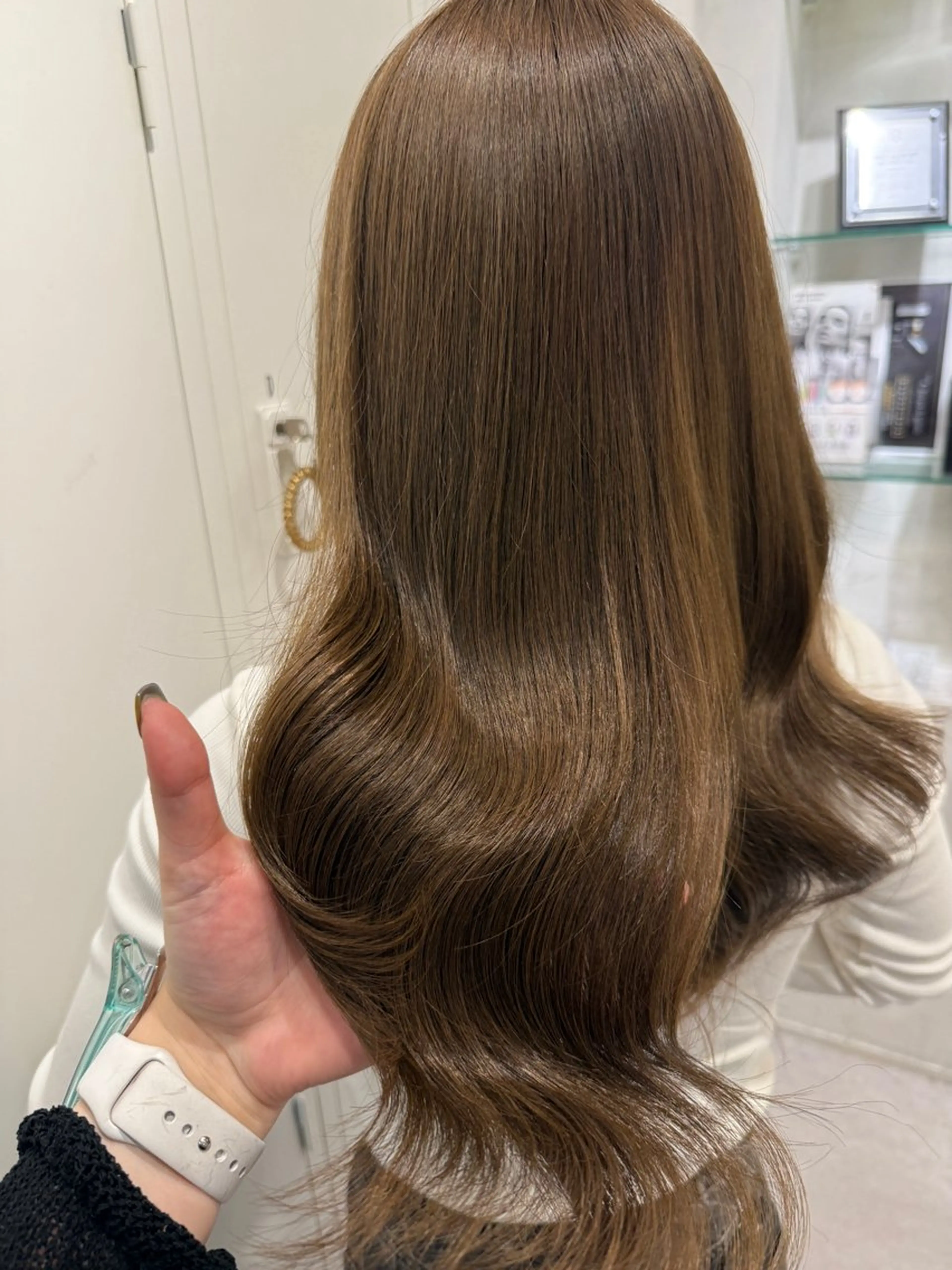 セミロング 石崎 真維のヘアスタイル