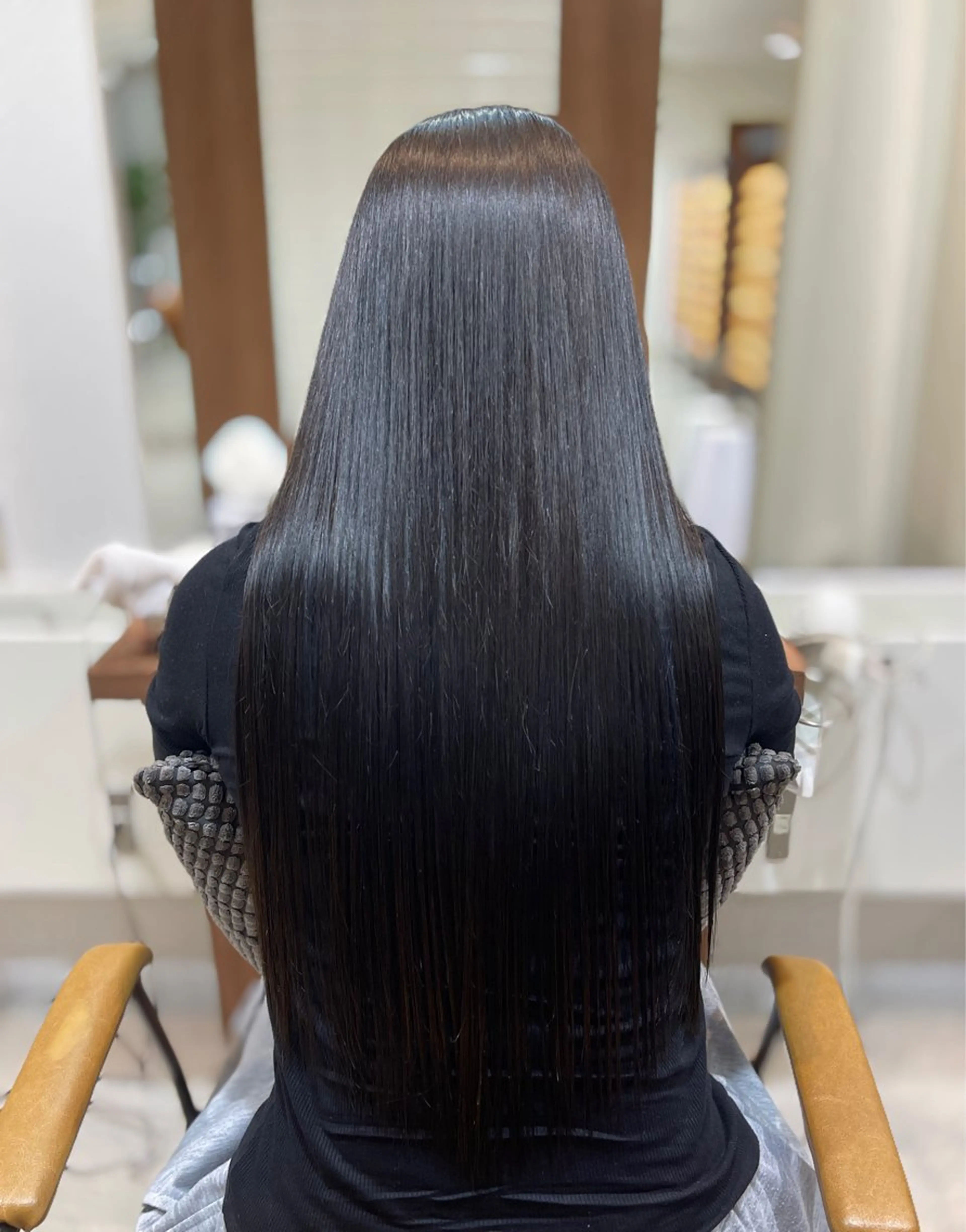 🌟梅雨に向けて❗️ツヤツヤ縮毛矯正✖️似合わせカット✖️1STEP トリートメント🥣🫧の写真