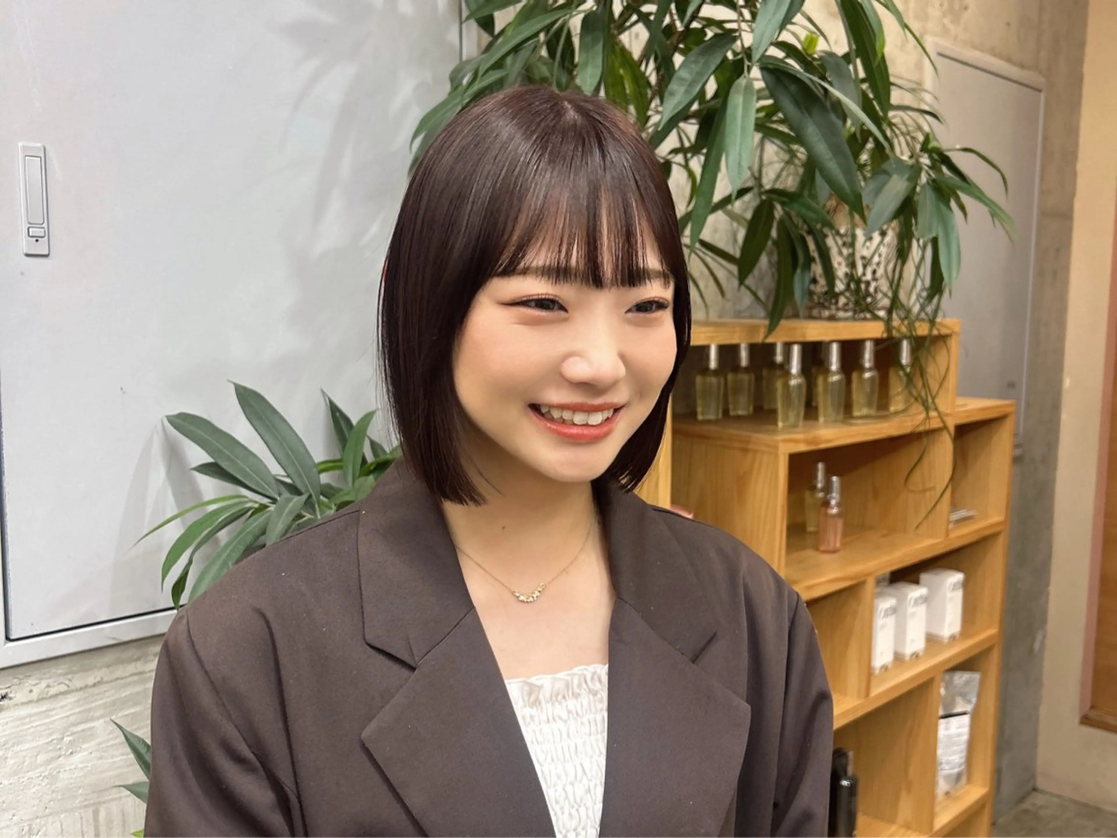 ミディアム カラー カット カット・ブリーチ/ ふわあいりのヘアスタイル