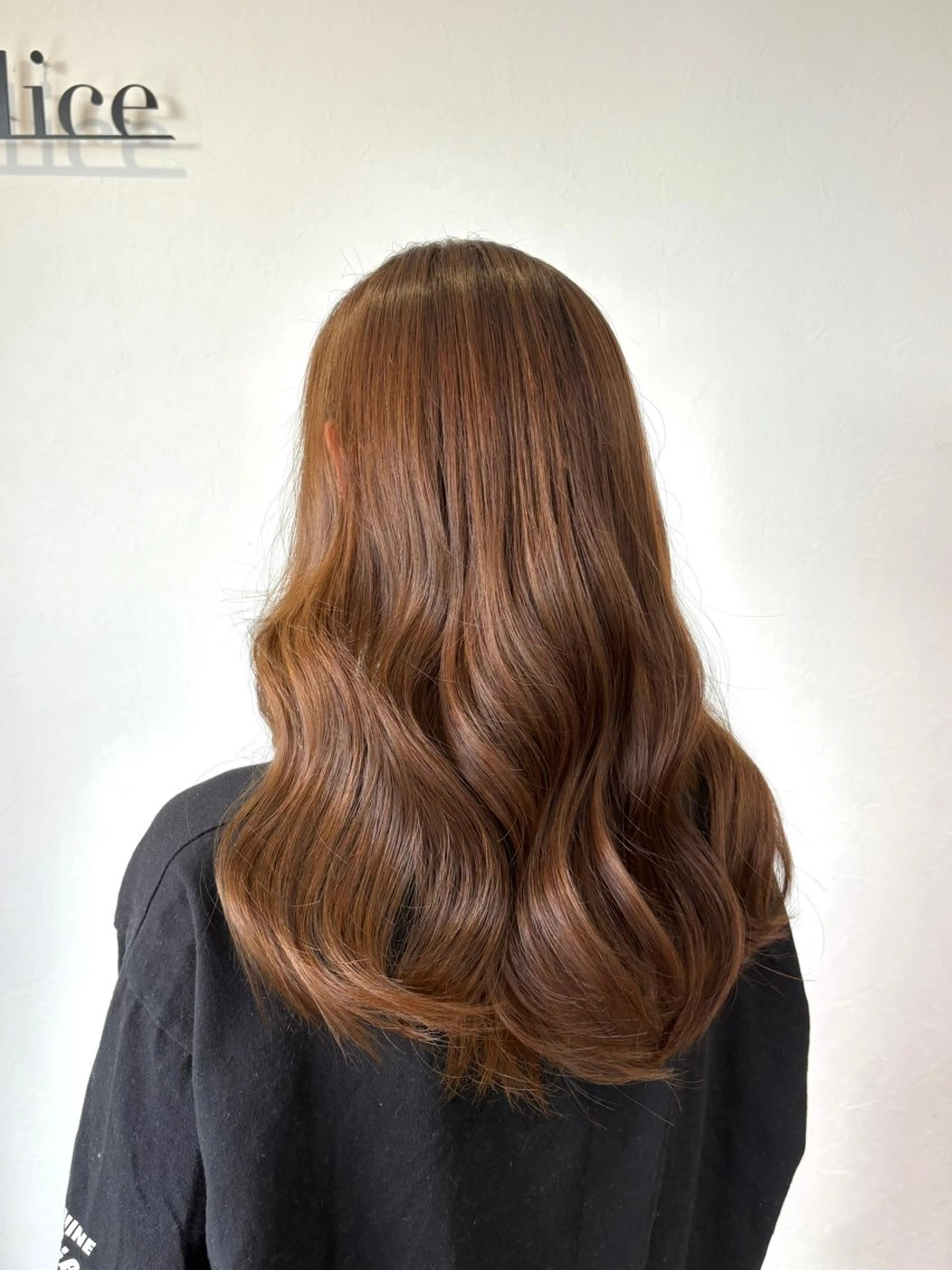 セミロング カラー 池澤 京華のヘアスタイル