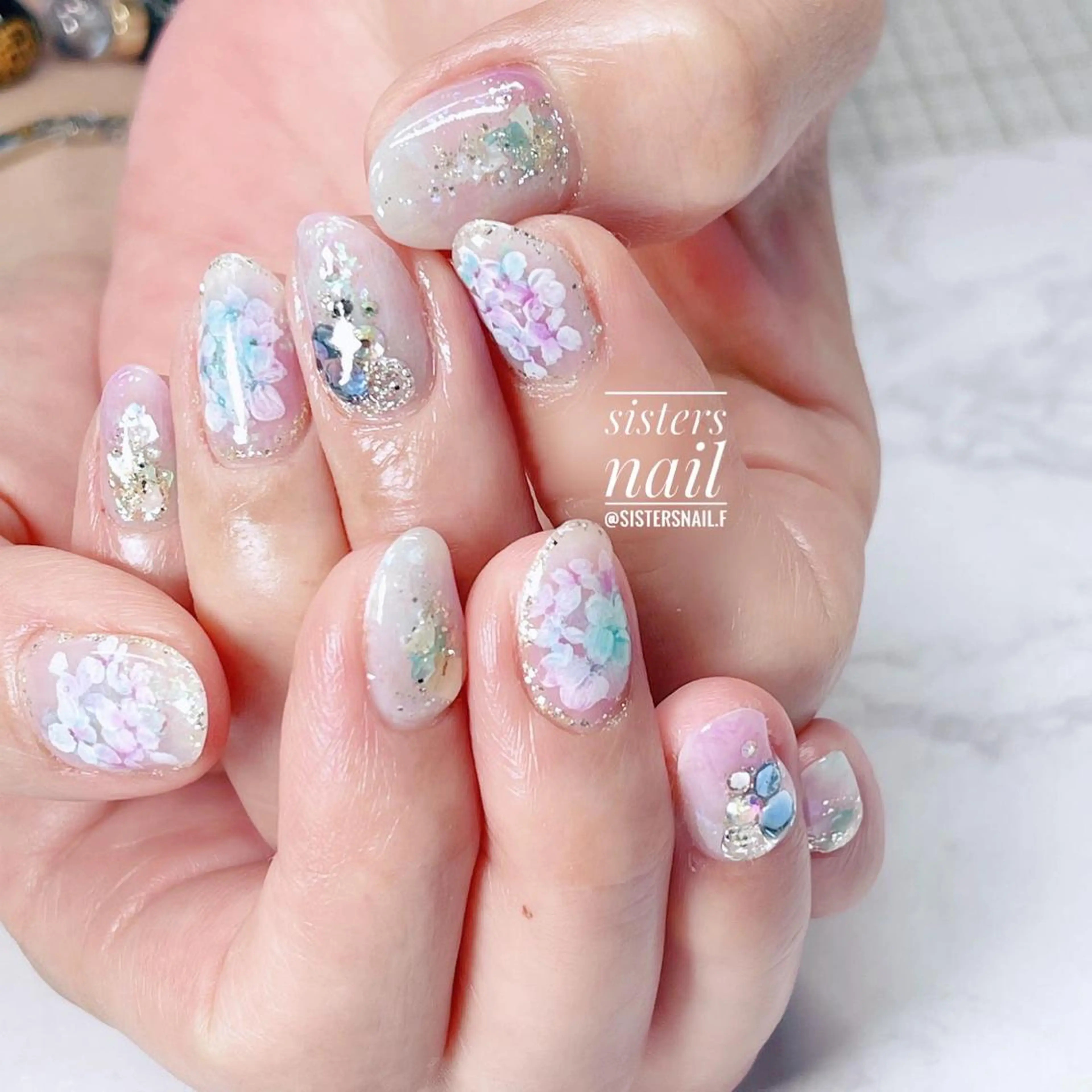 ネイル アートネイル ジェルネイル キラキラネイル 夏ネイル sisters nail.fのネイルデザイン