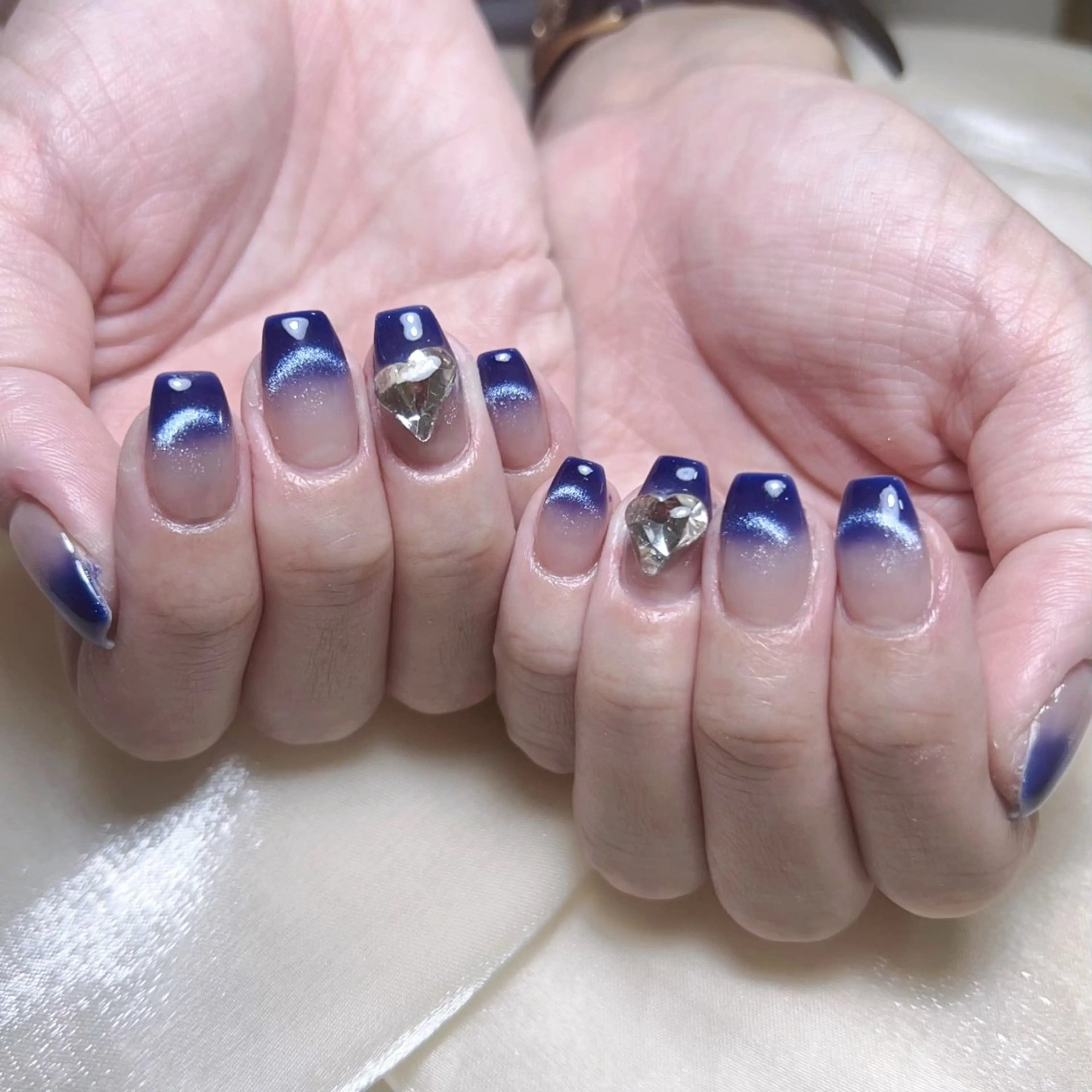 メンズ ネイル メンズ韓国風 アートネイル オーロラネイル ガーリー キラキラネイル ハンドネイル Nail salon 木にいるのネイルデザイン