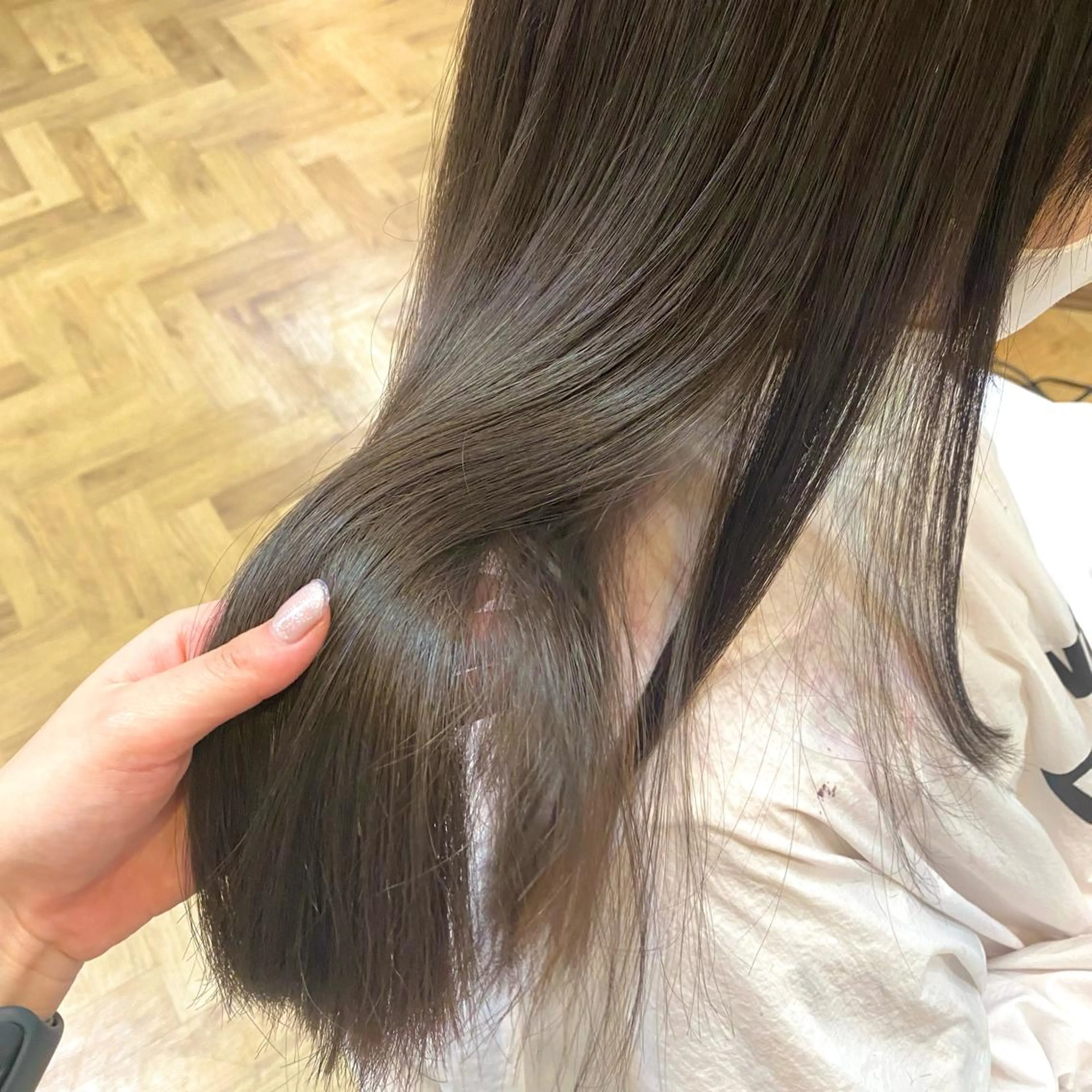 セミロング カラー パーマ ヘアアレンジ メンズ キッズ ネイル マツエク・マツパ カット ヘアカラー トリートメント EMANON梅田店所属・前川 朋香のヘアスタイル