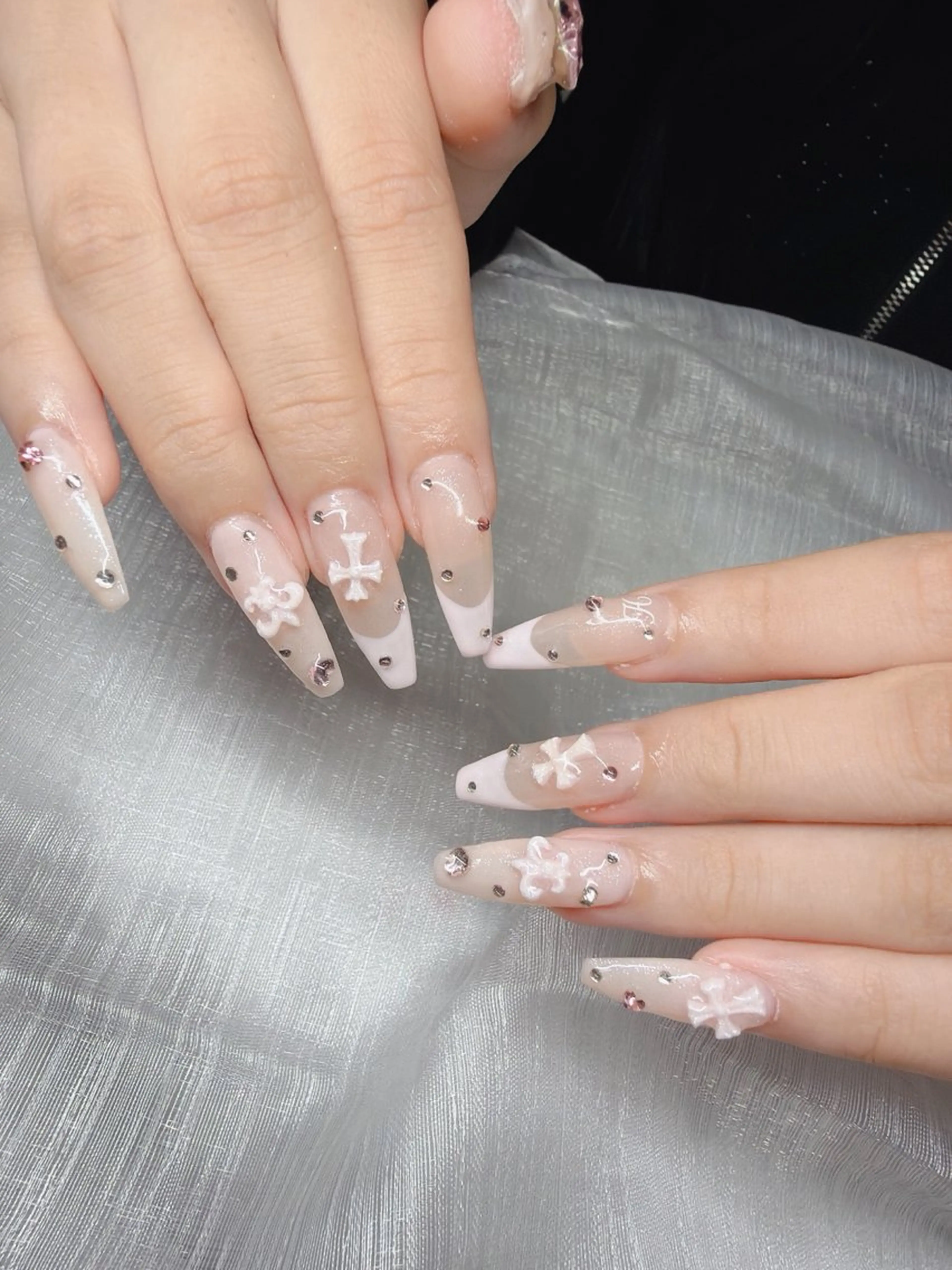 ネイル 長さ出し グラデーション 卒業式 キラキラネイル マグネットネイル ハンドネイル Lee Nailsのネイルデザイン