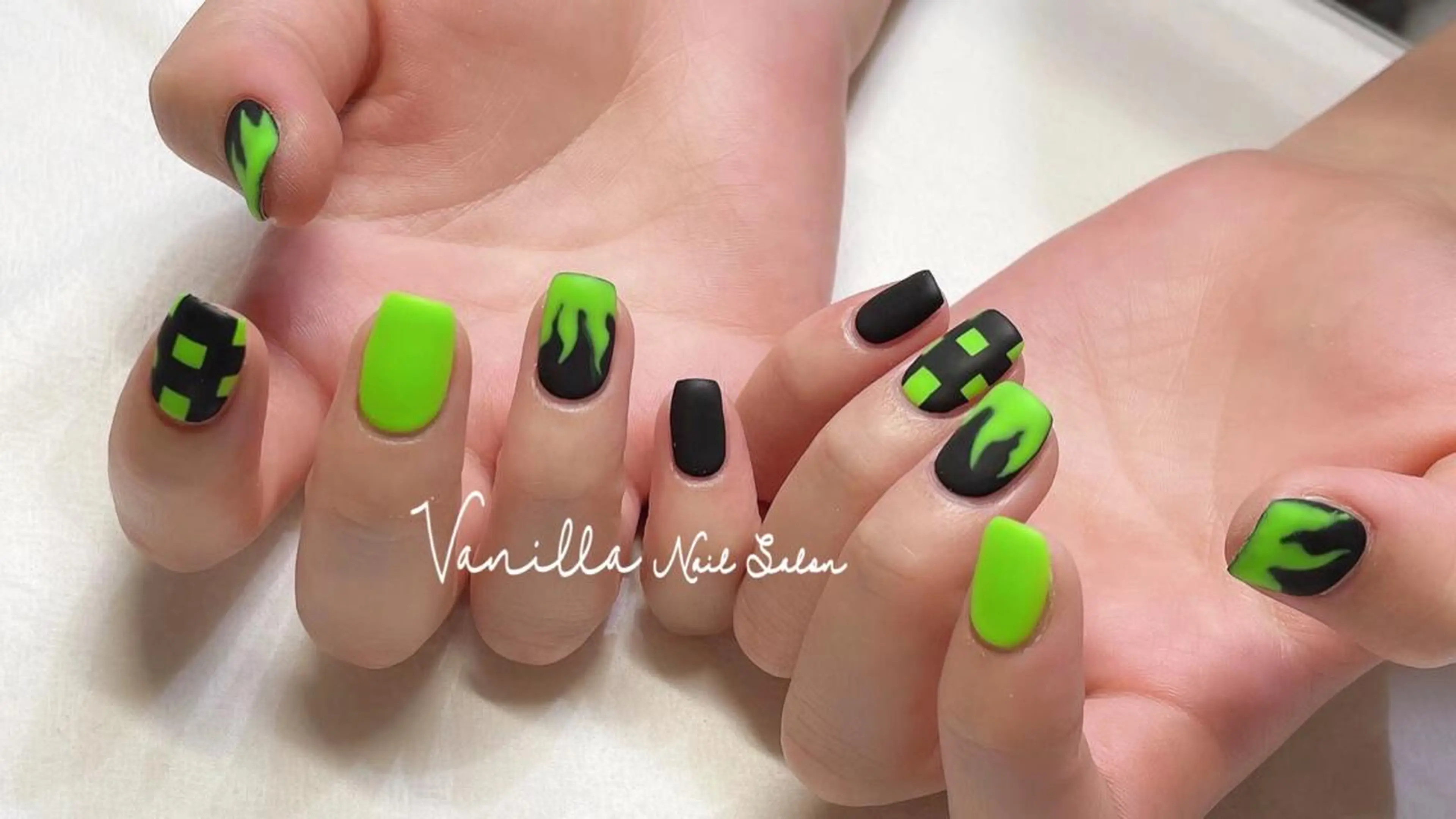 ネイル マットネイル ハンドネイル Vanilla nail salonのネイルデザイン