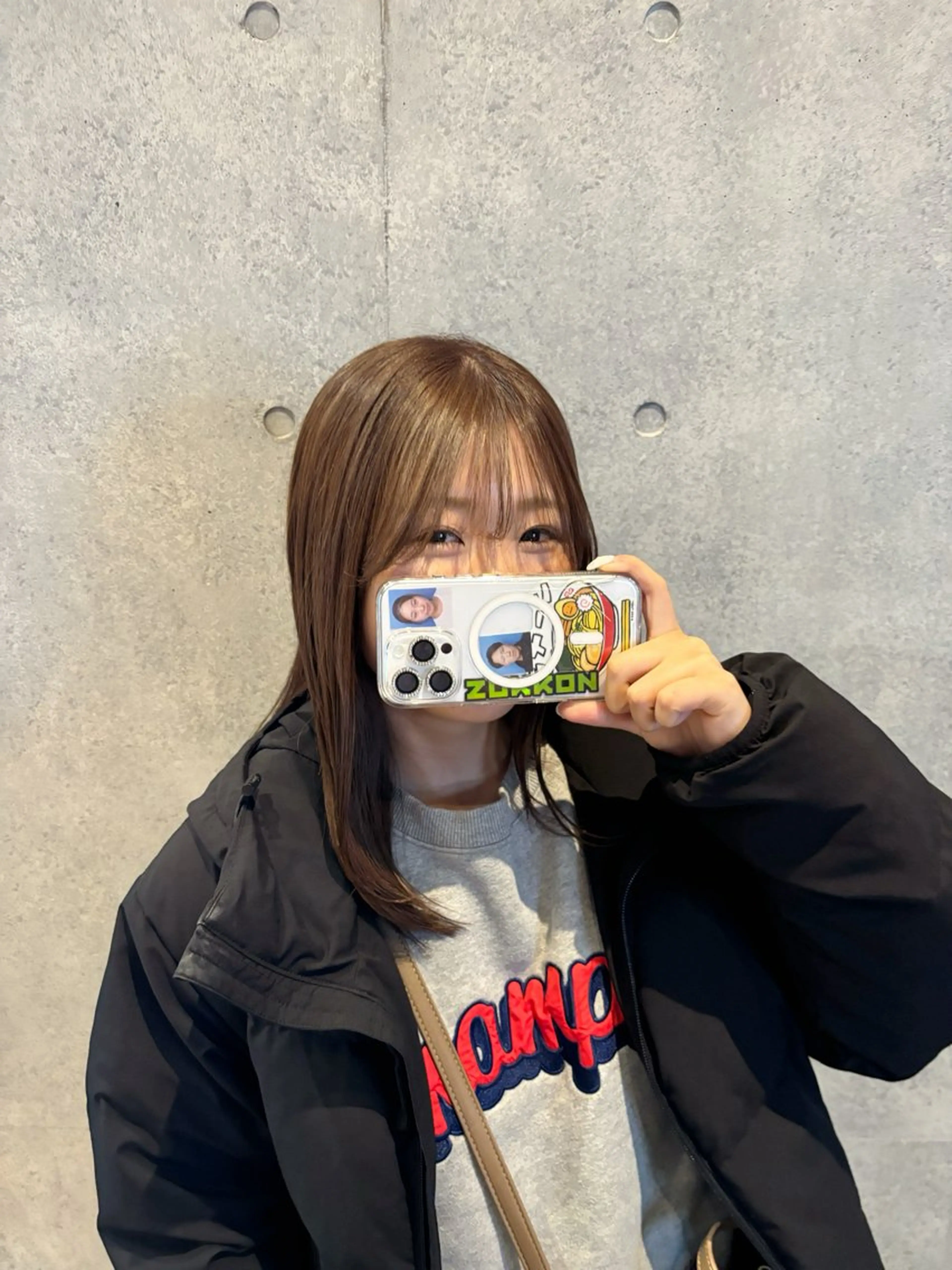 セミロング カラー カット ヘアカラー 一目惚れ艶ハイトーン バンド/しほのヘアスタイル