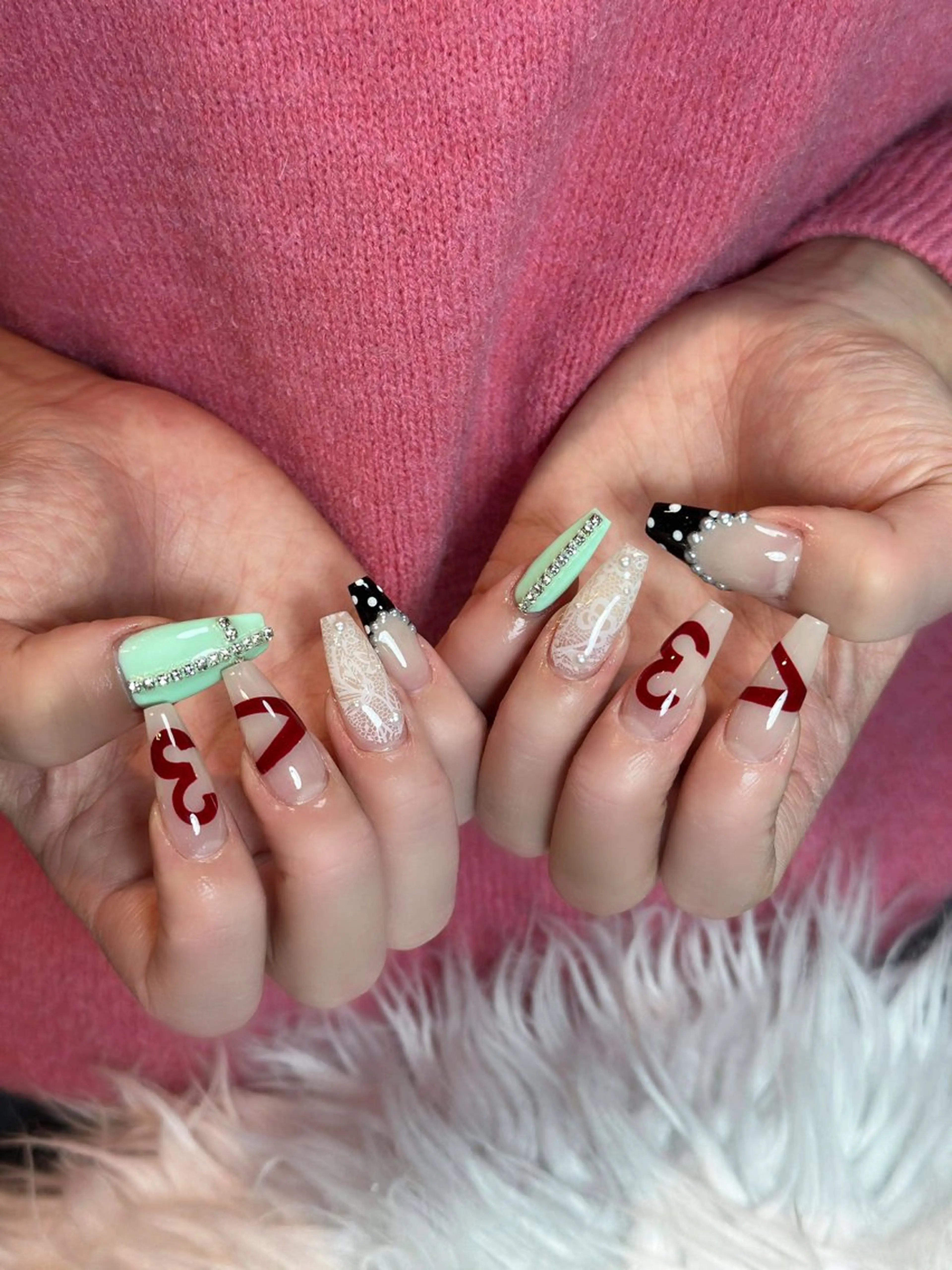 ネイル オーロラネイル ボルドー ブラウン 氷ネイル・うるうるネイル キラキラネイル ハンドネイル Julli NailStudioのネイルデザイン