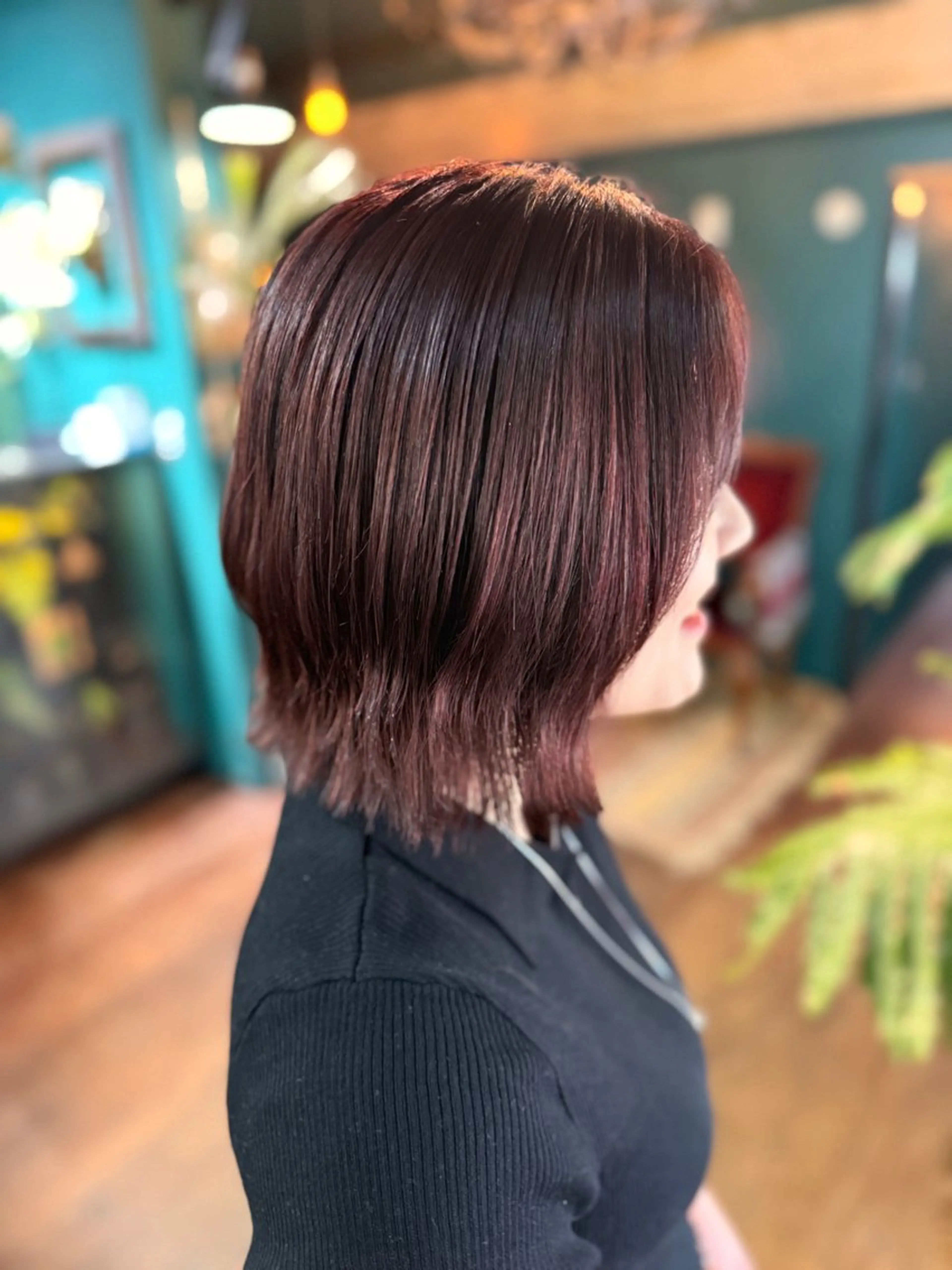 ミディアム カラー ボルドーカラー 仲村 真里奈のヘアスタイル