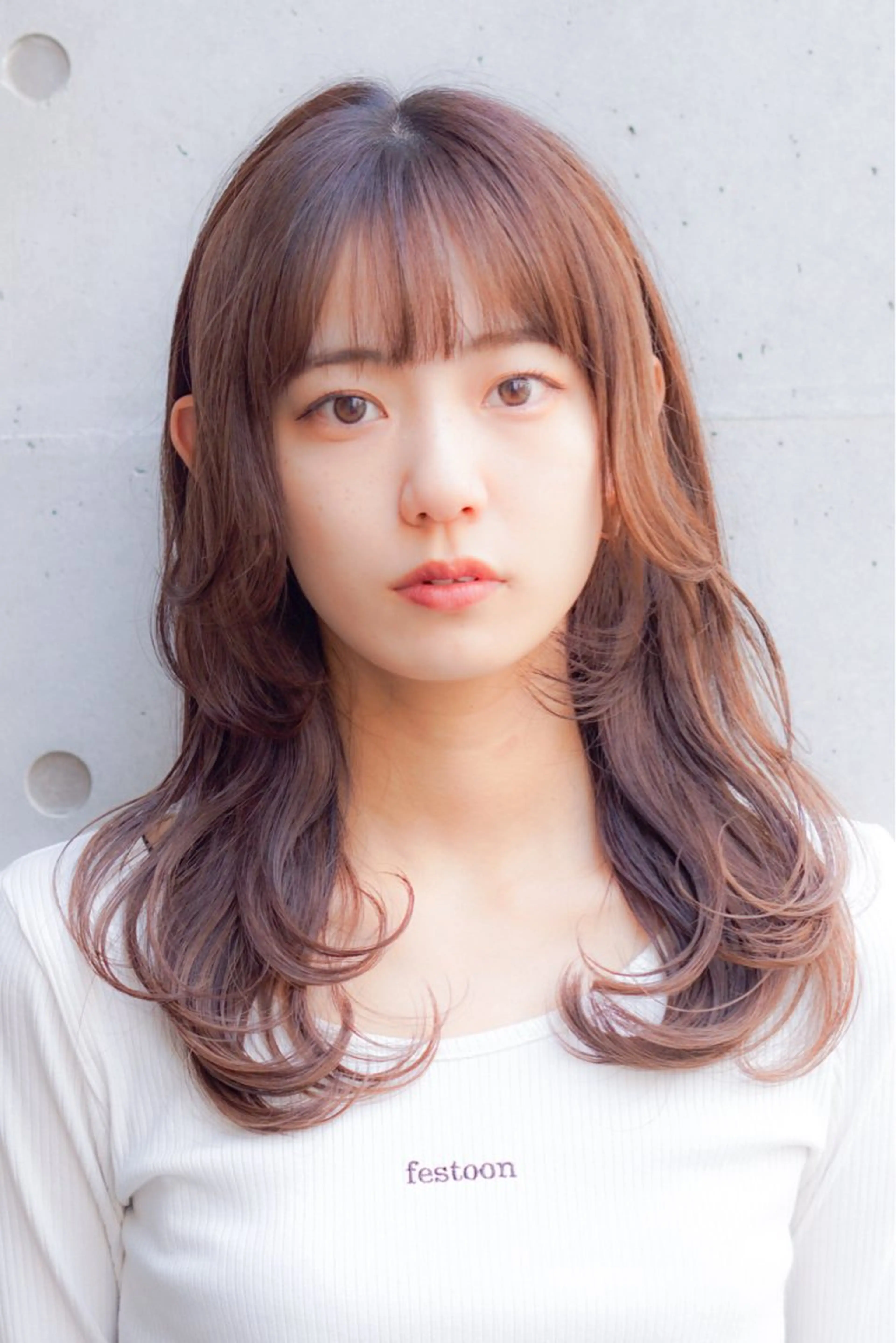 セミロング ハイライト 髪質改善 レイヤーカット トリートメント カット ヘアカラー 縮毛矯正 トリートメント ✨Less髪質改善✨ シバタのヘアスタイル