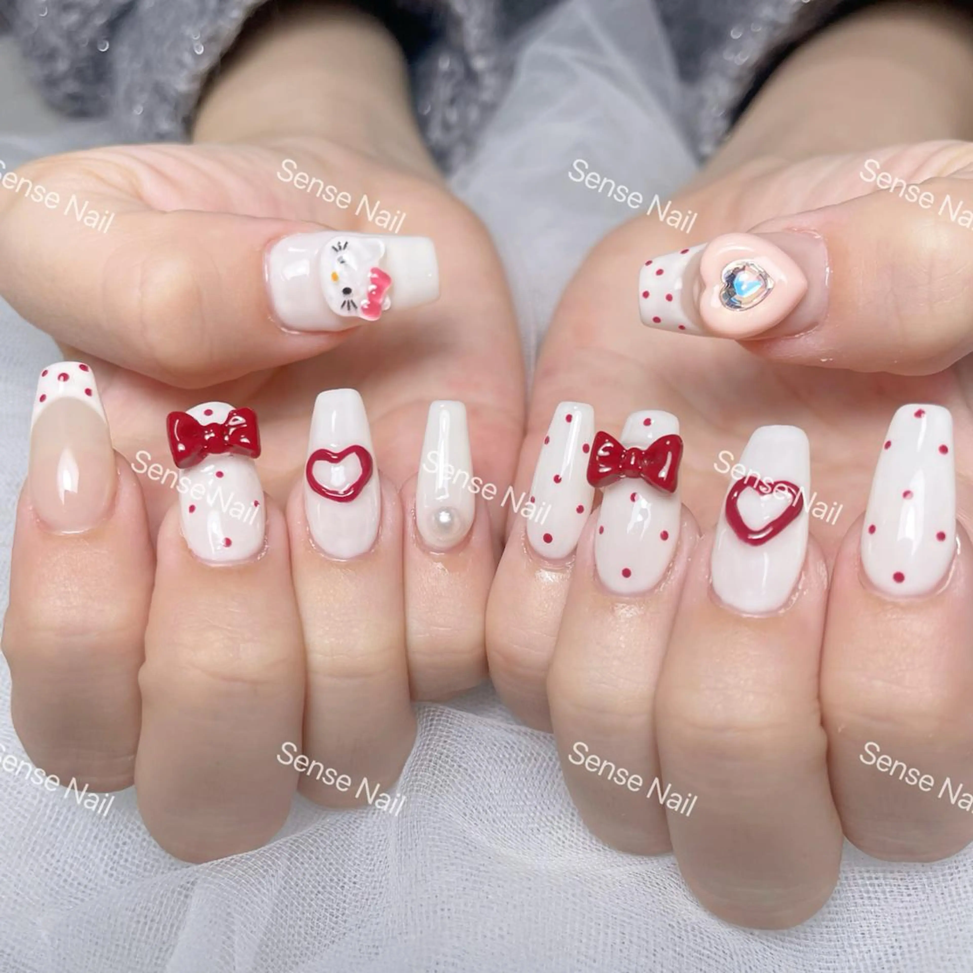 ネイル ハンドネイル ハンドケア Queening 🦋のネイルデザイン