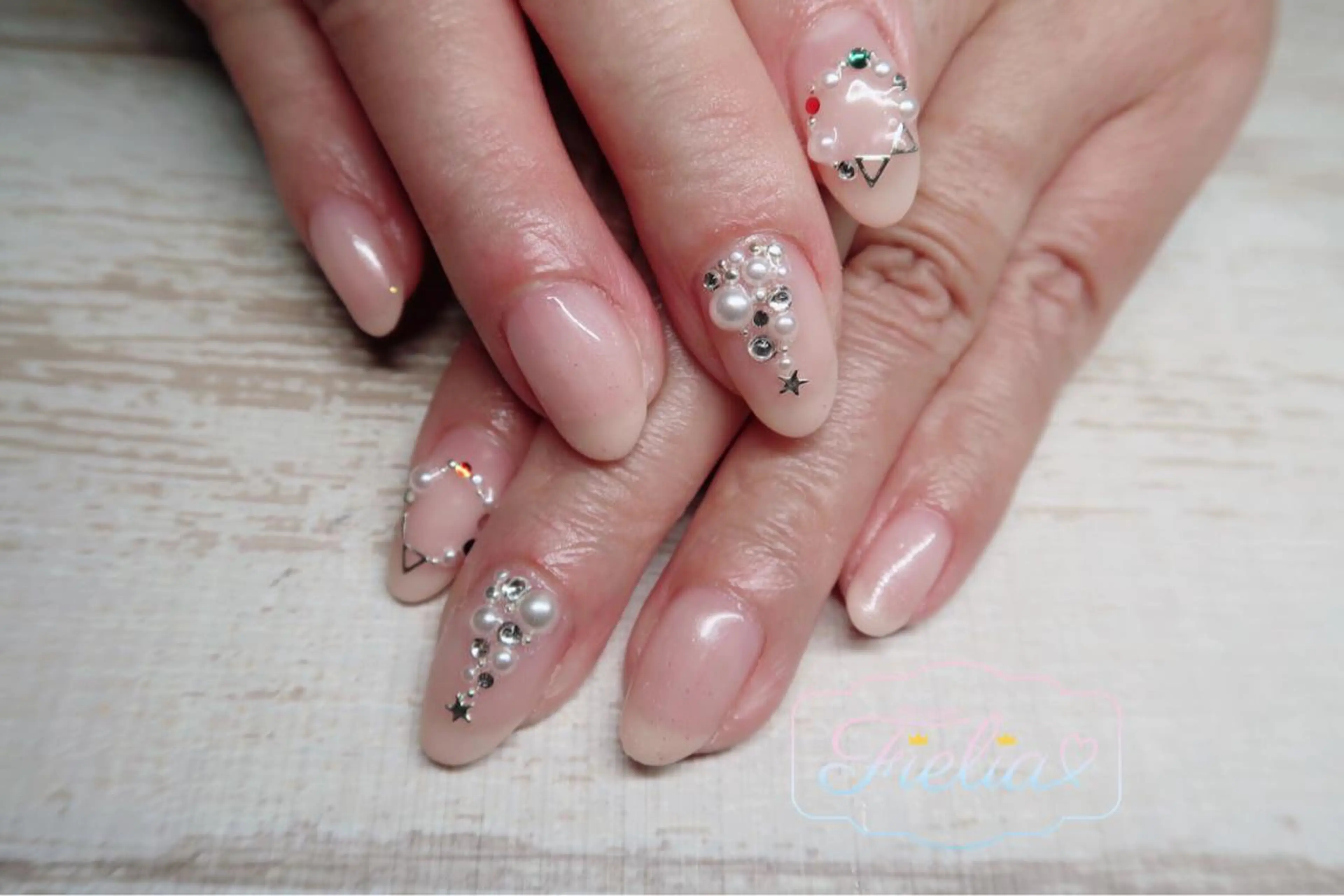 ネイル ハンドネイル Fielia momoのネイルデザイン