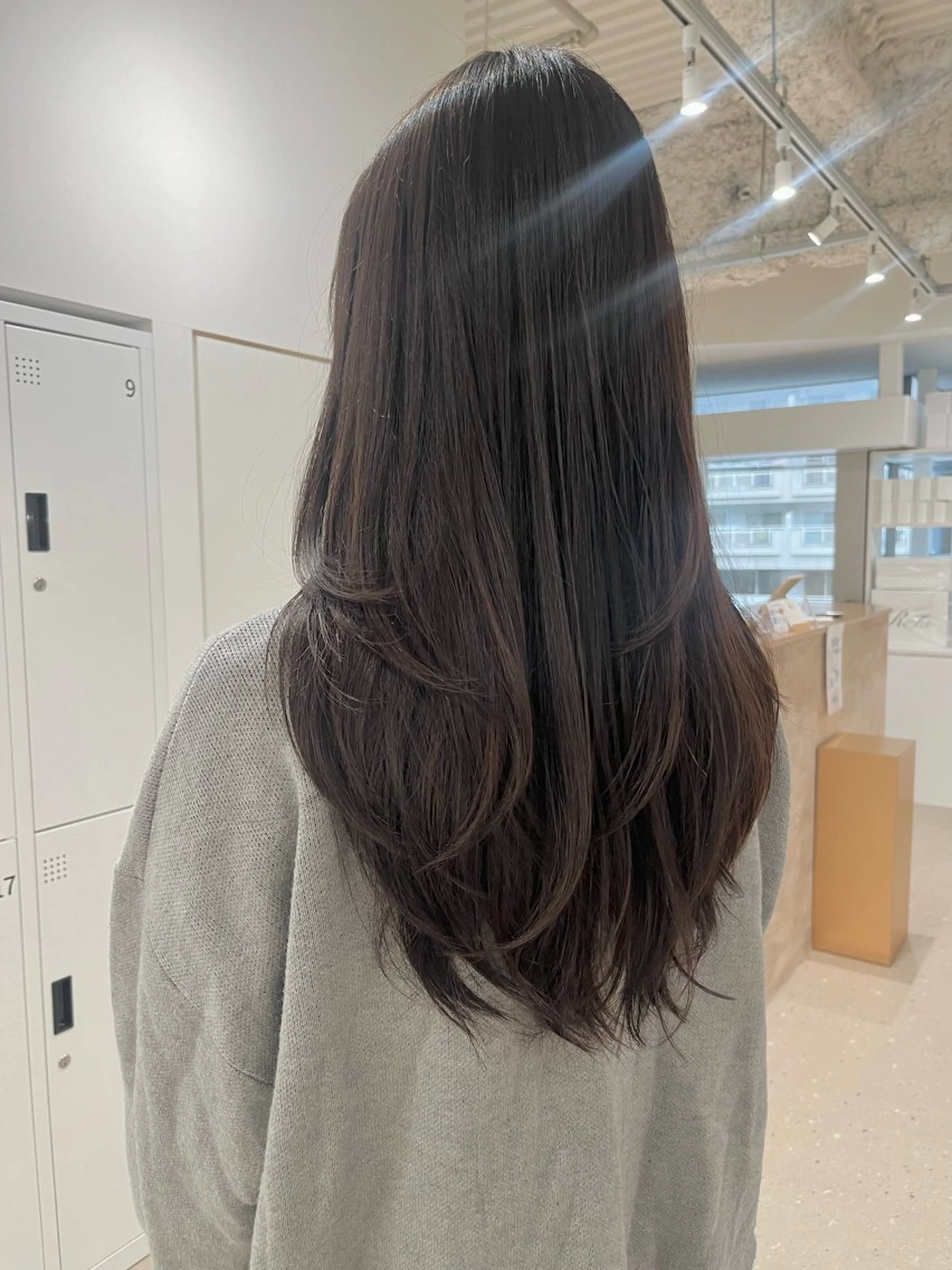 ロング レイヤーカット 箱崎 凪沙のヘアスタイル