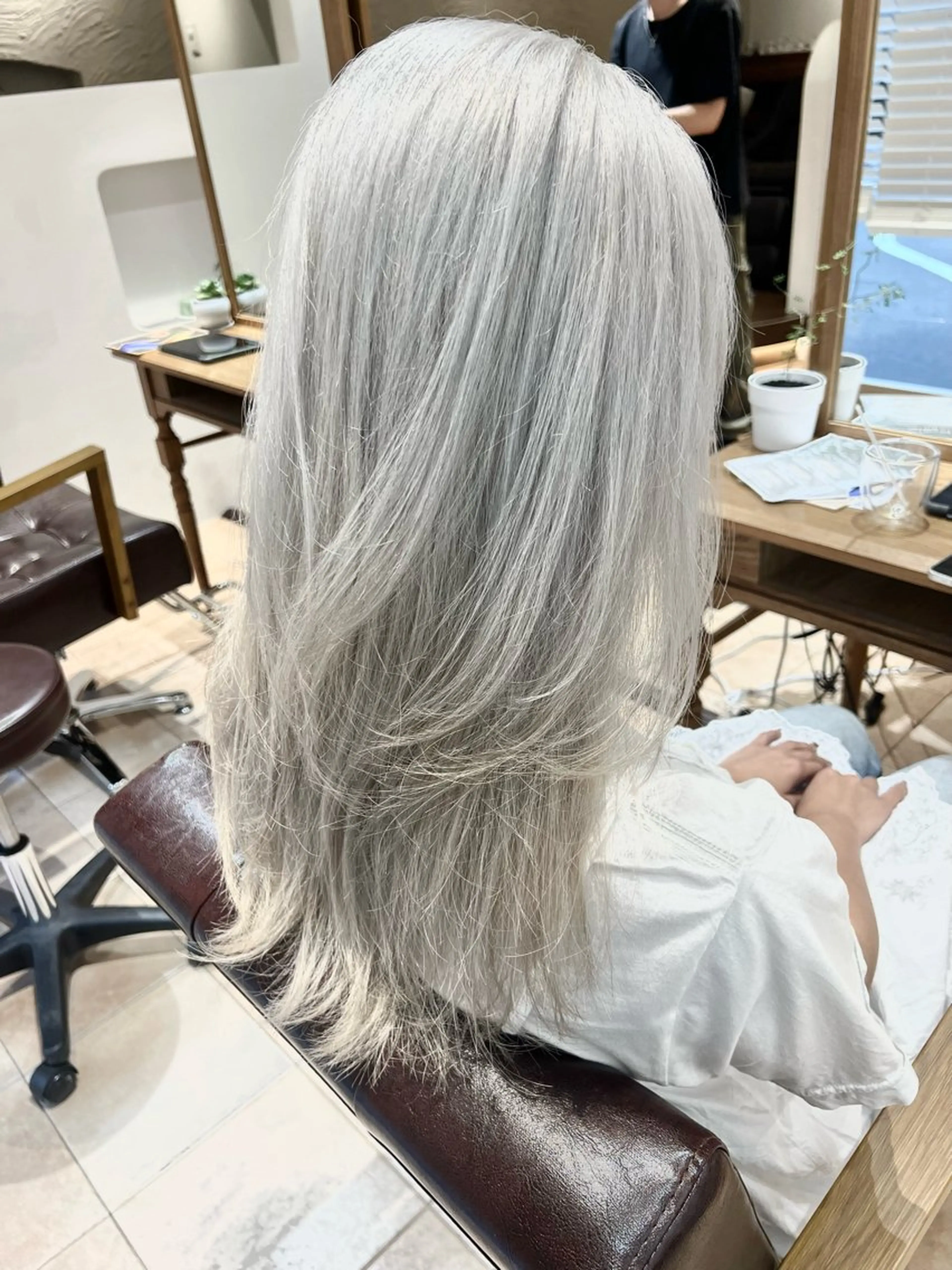 セミロング カラー 🥀韓国ヘア🥀 宮津真菜のヘアスタイル