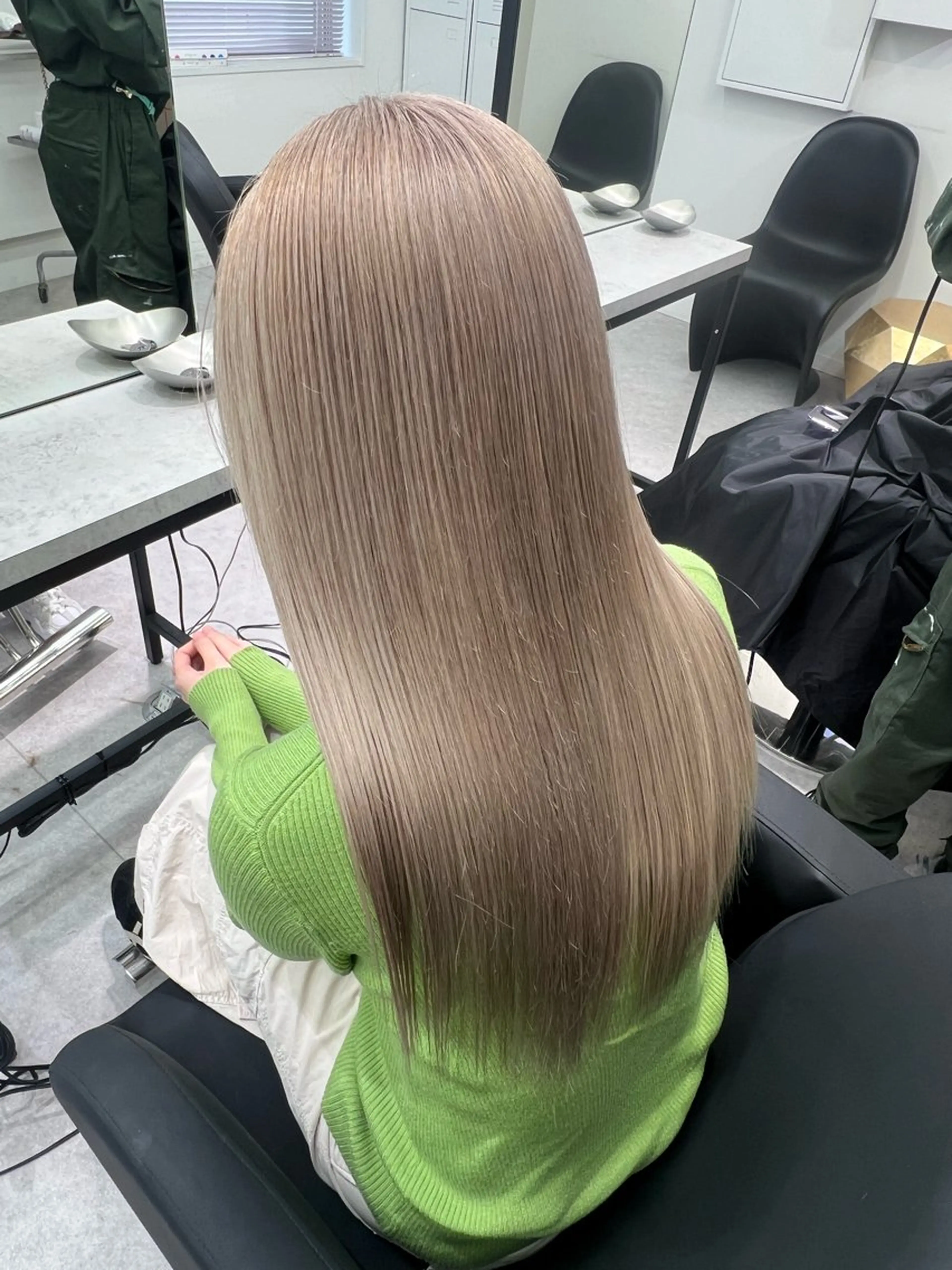 ロング カラー PELE所属・💍透明感 💖艶ミルクティーのヘアスタイル