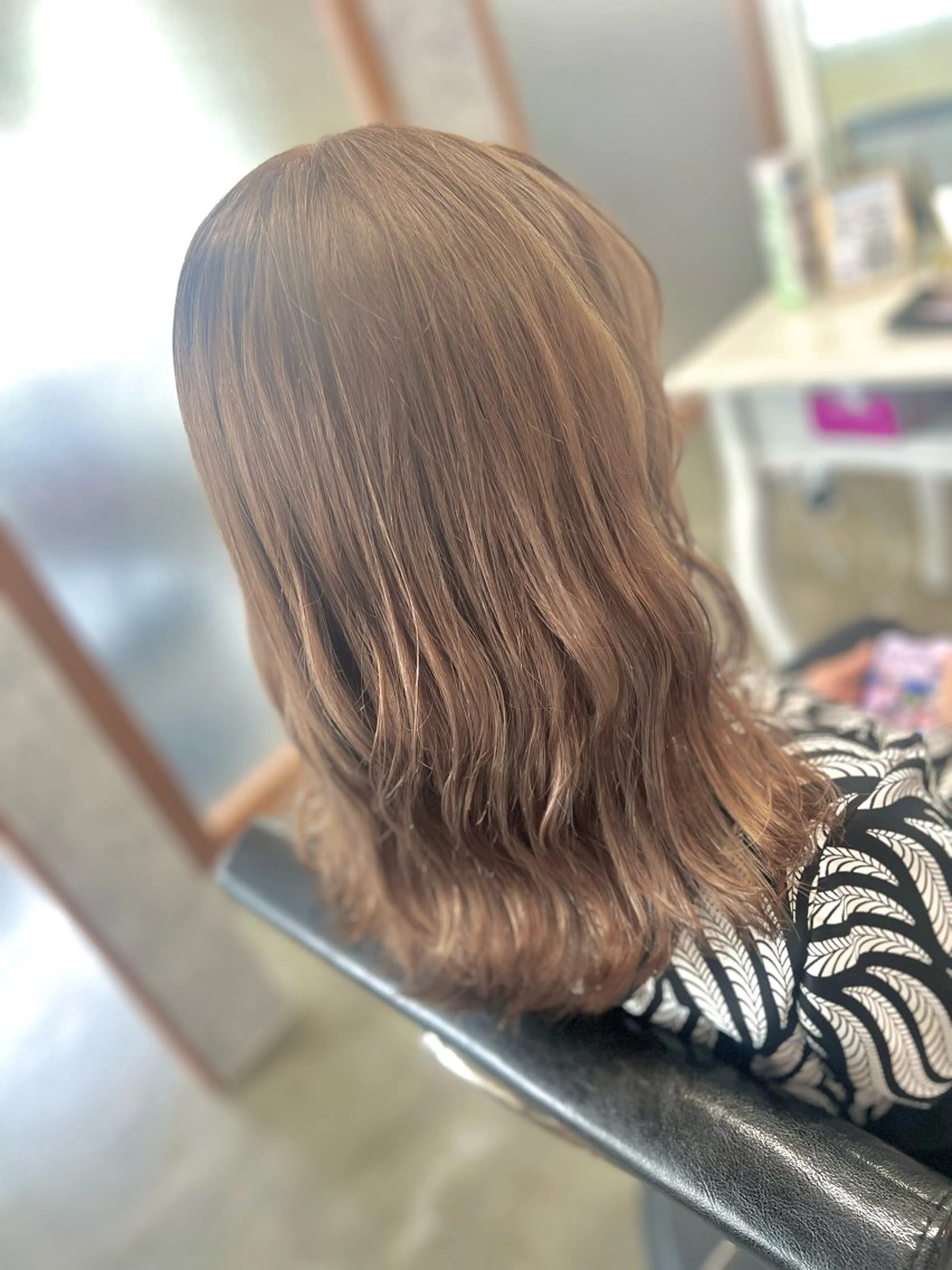ミディアム ヘアカラー Style Tのヘアスタイル