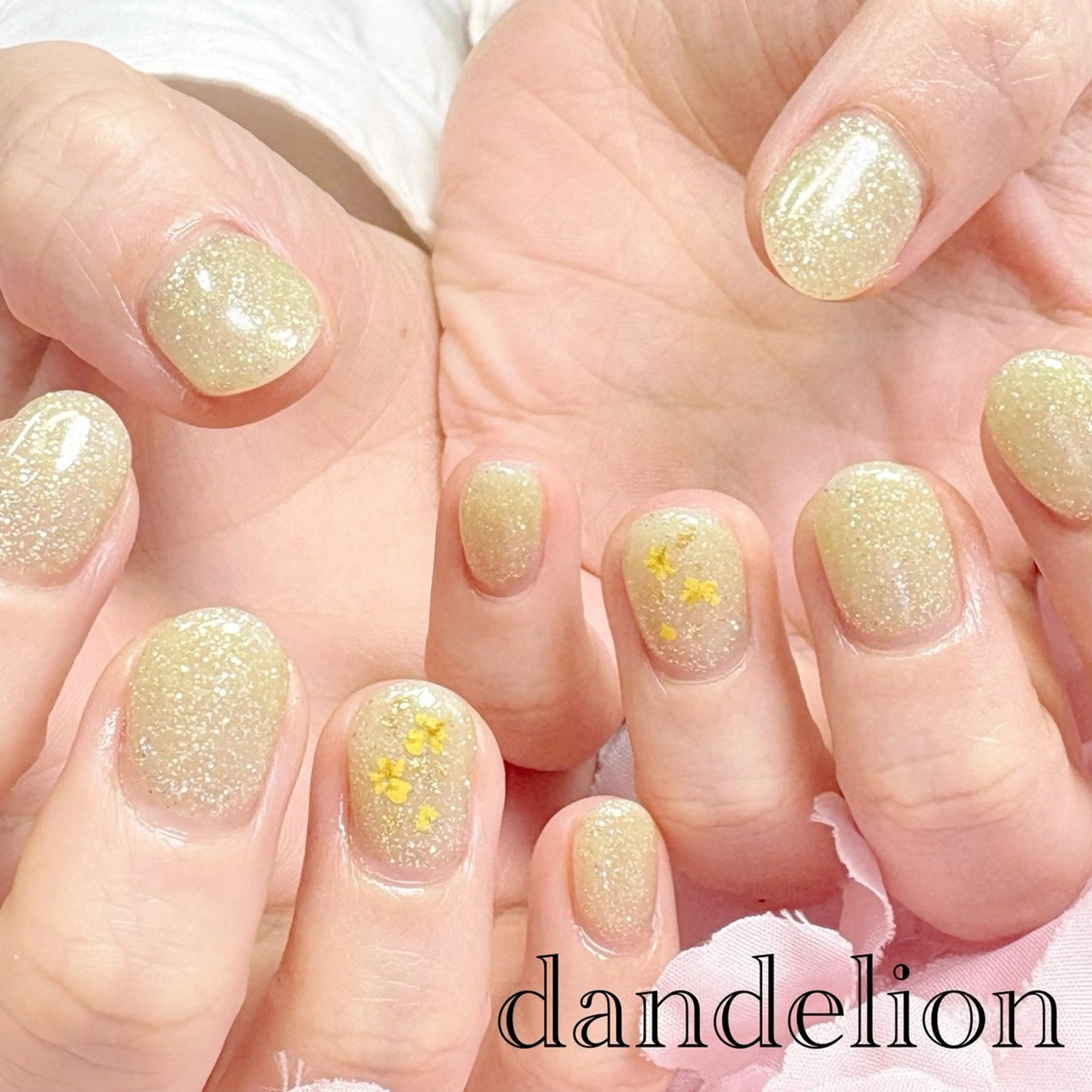 ネイル ハンドネイル ハンドケア dandelion ダンデライオンのネイルデザイン