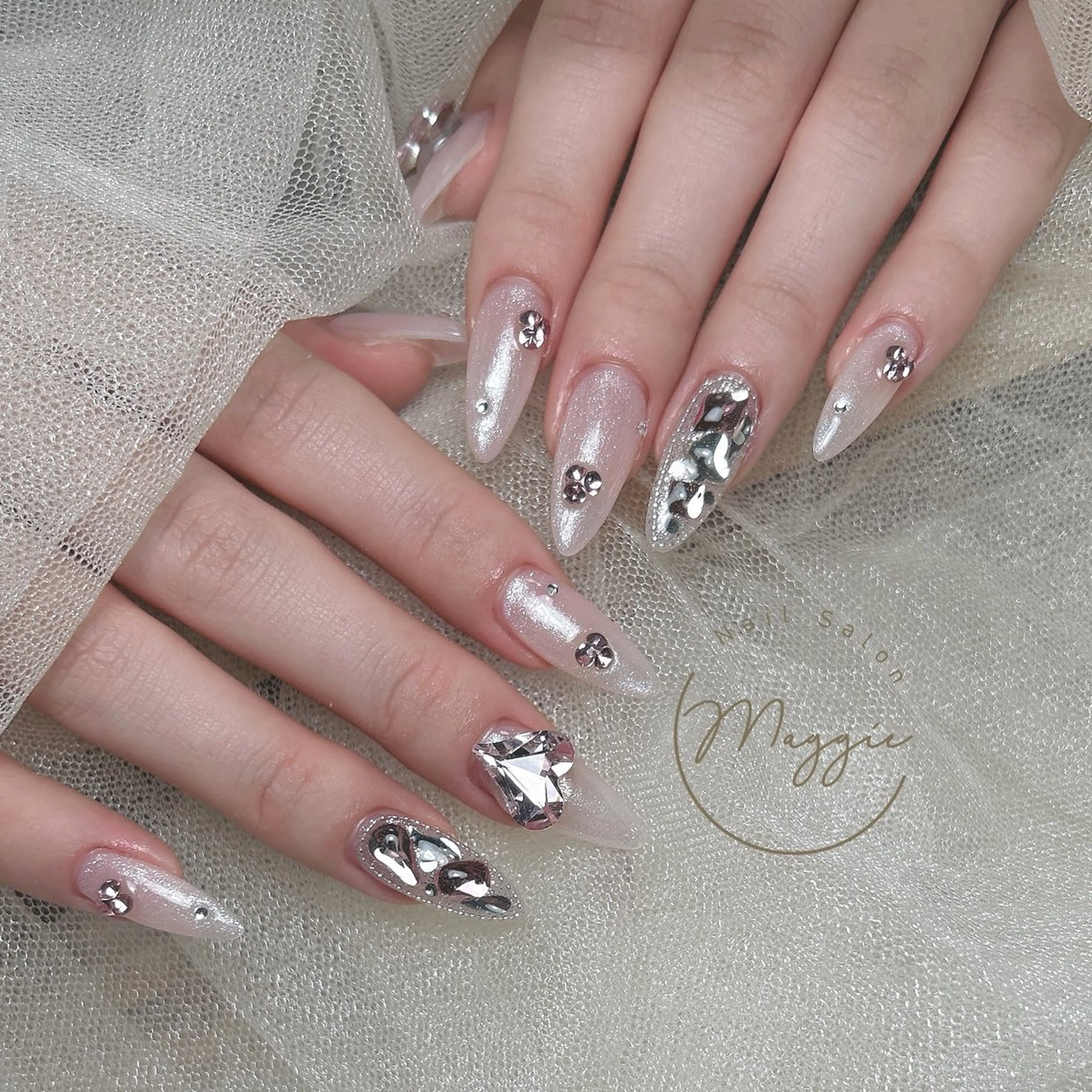 ネイル Maggie Nail🦩のネイルデザイン