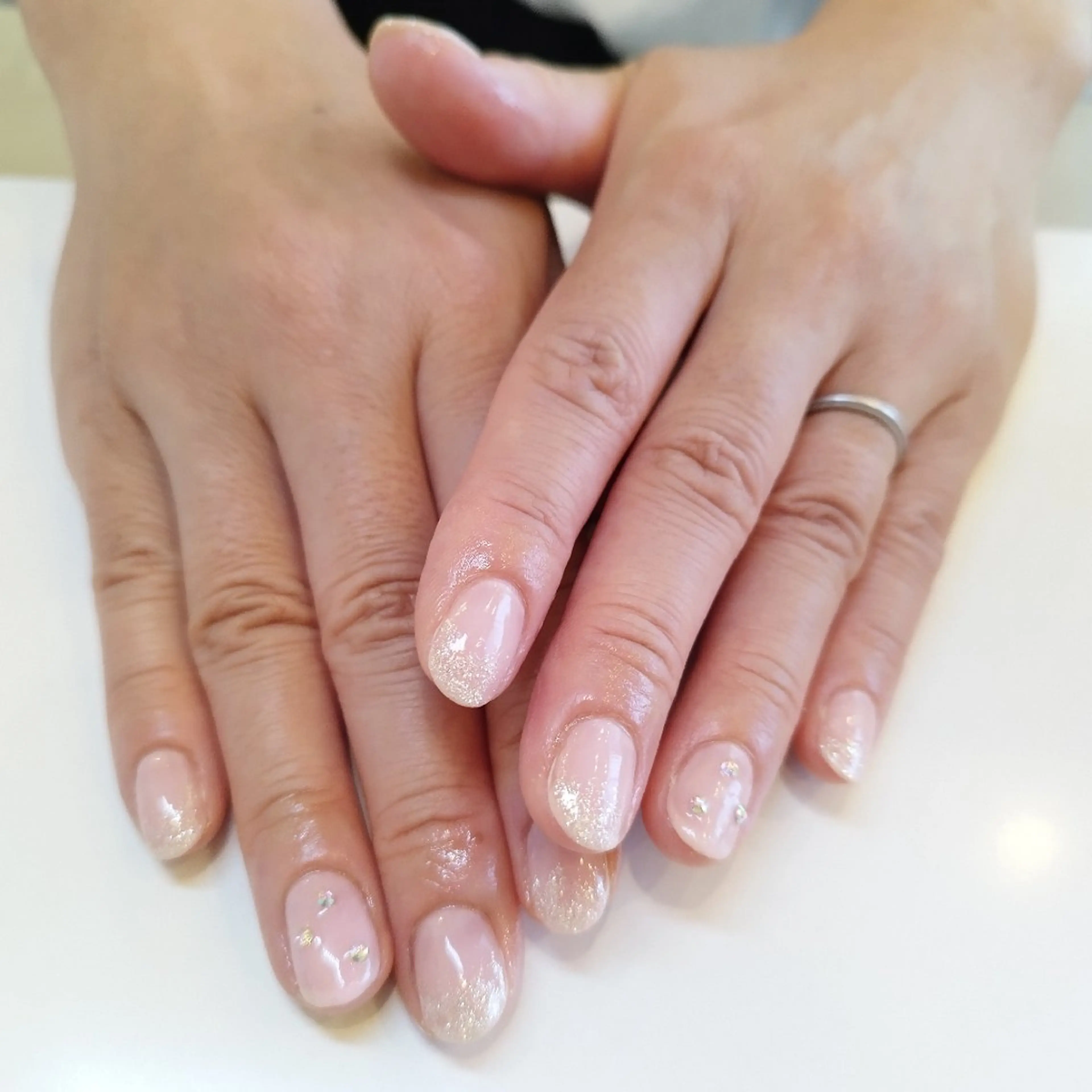 ネイル ラメ(グリッター) ピンク シルバー ストーンネイル ハンドネイル YOCO ネイルのネイルデザイン