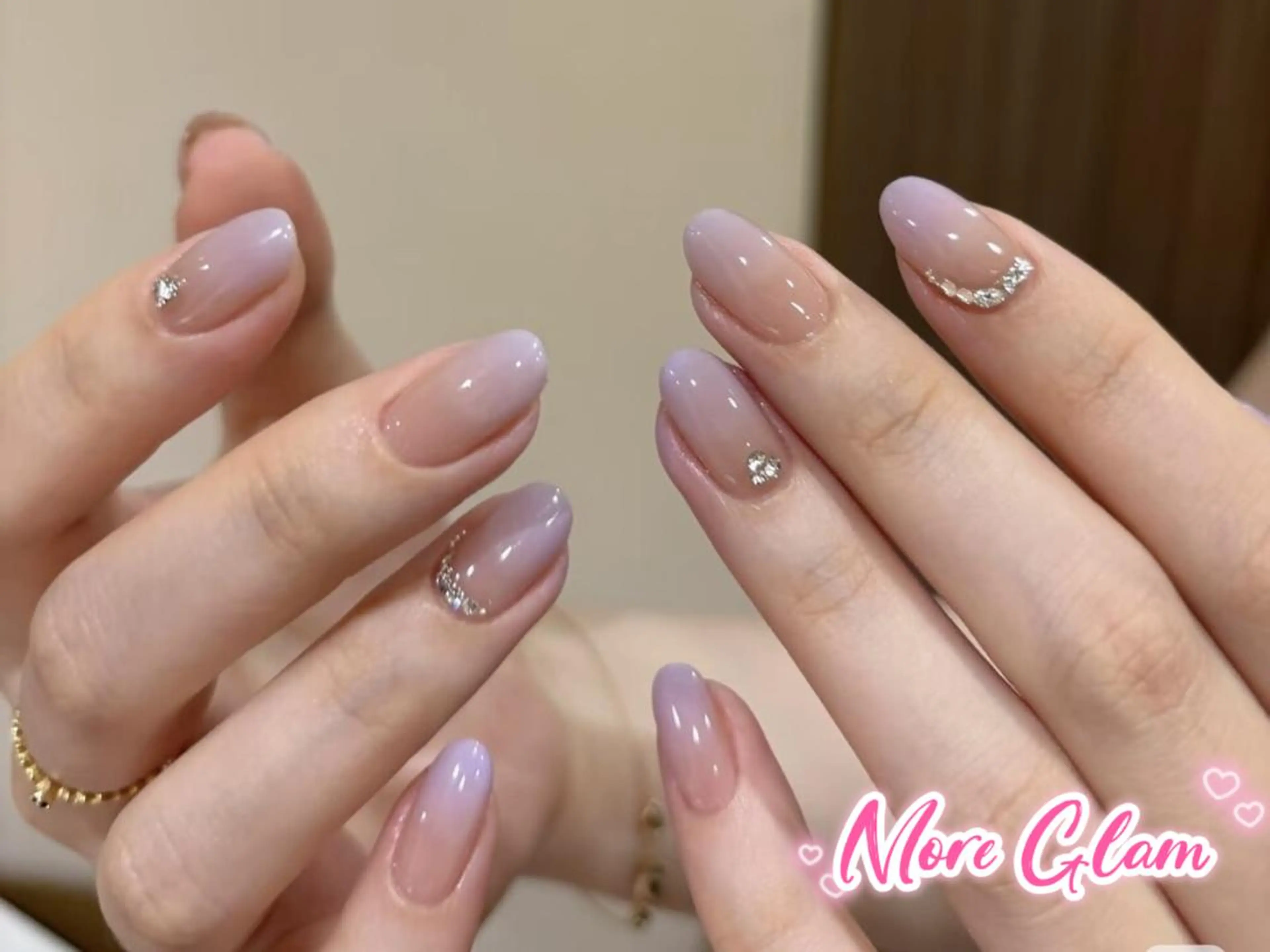 ネイル 長さ出し フットネイル フレンチネイル ジェルネイル ガラスフレンチ MoreGlam Nailsのネイルデザイン