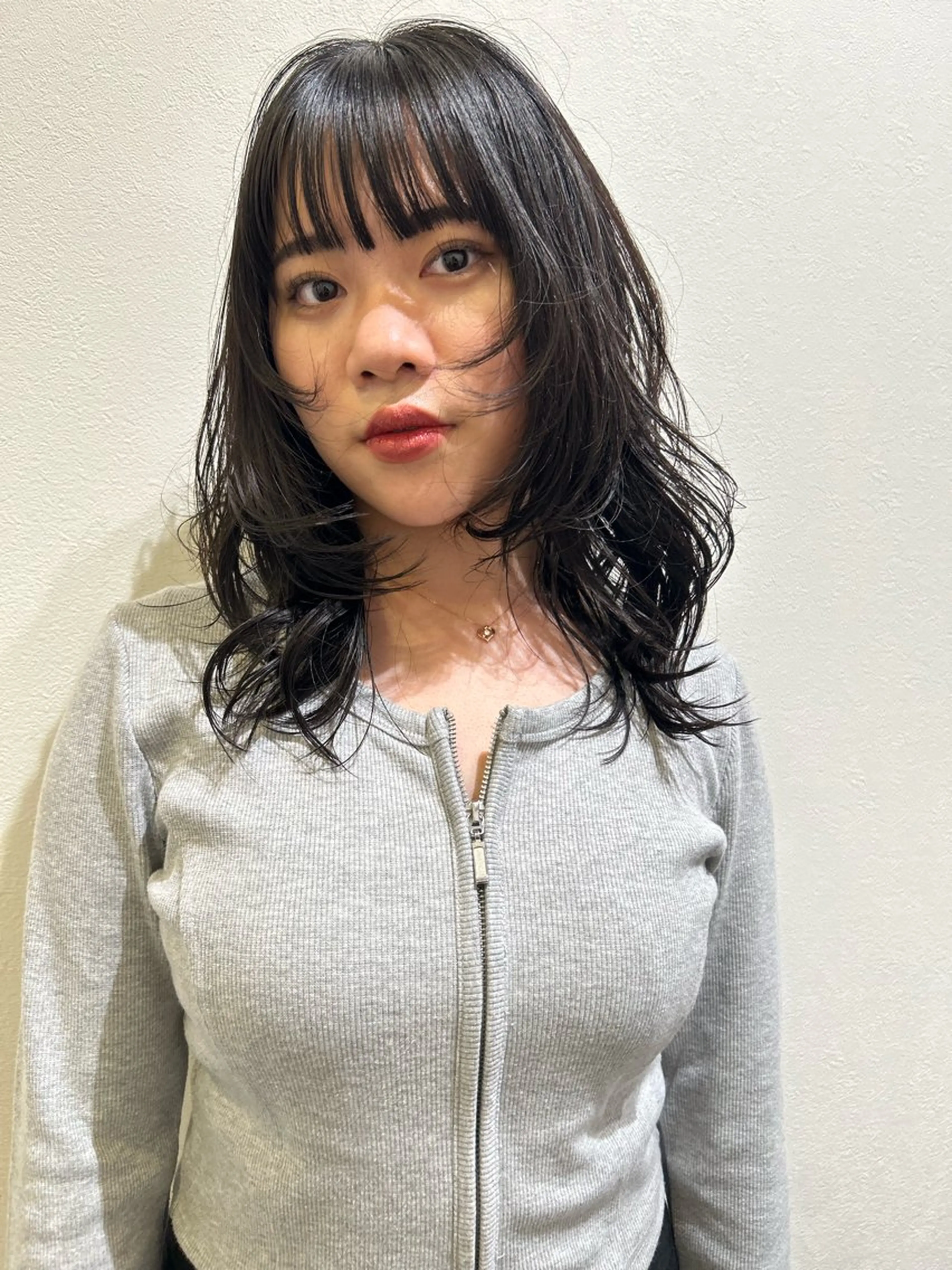 ミディアム カラー 近藤 歌留多のヘアスタイル