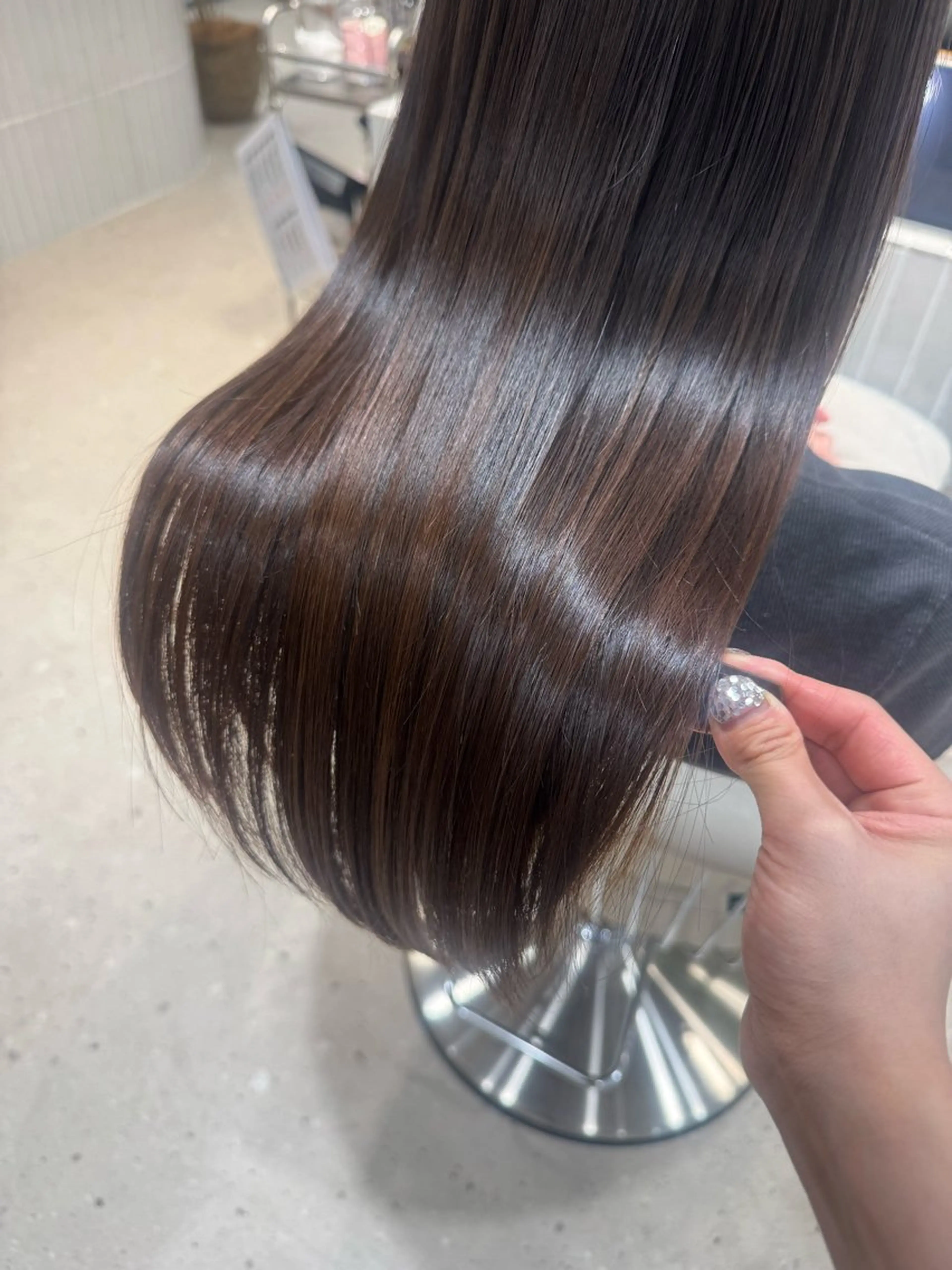 ヘアカラー 透明感カラー／ 縮毛矯正／まりなのヘアスタイル