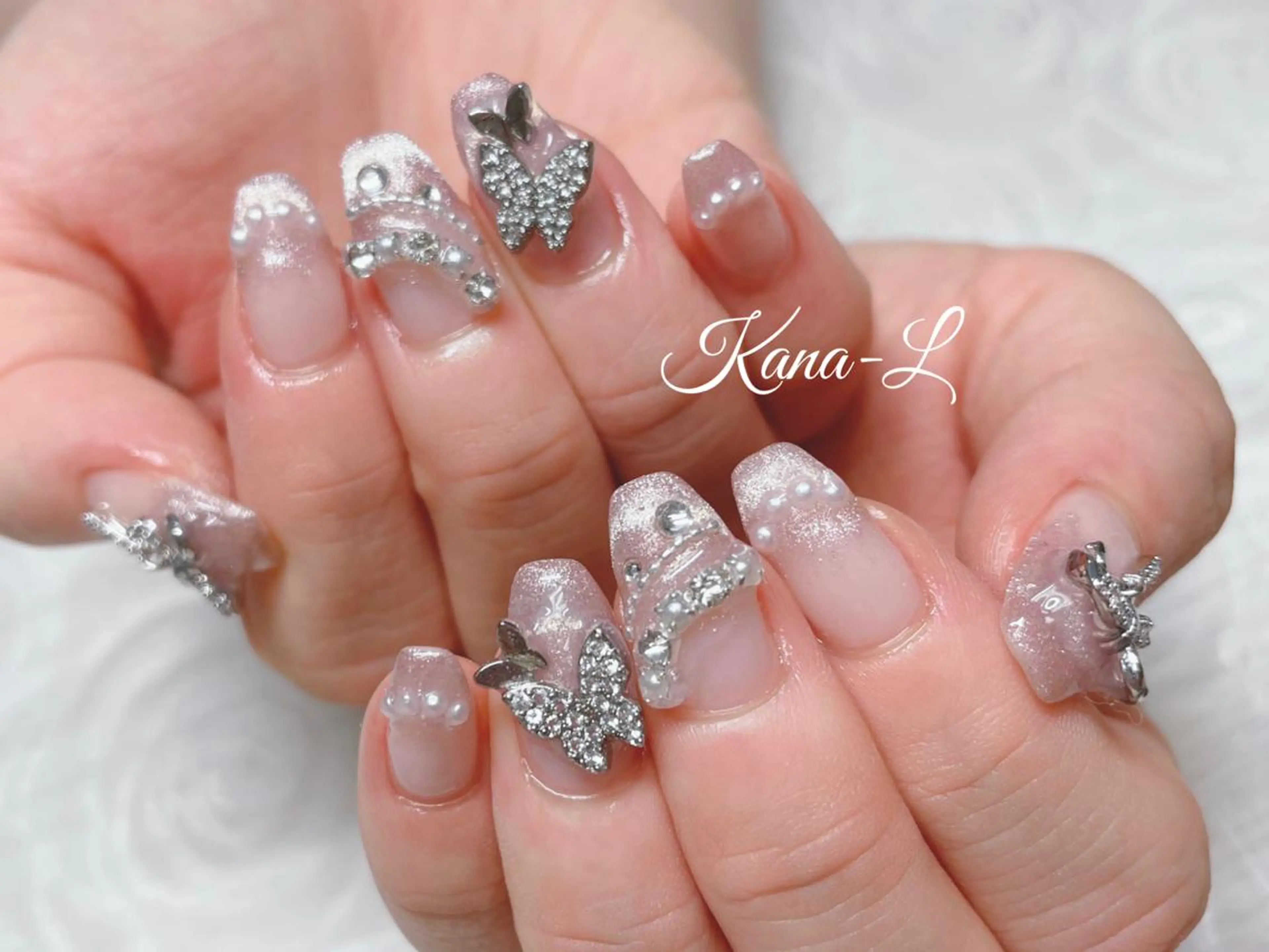 カラー ネイル 韓国ネイル マグネットネイル ワンホンネイル 冬ネイル 芦辺 香奈のネイルデザイン