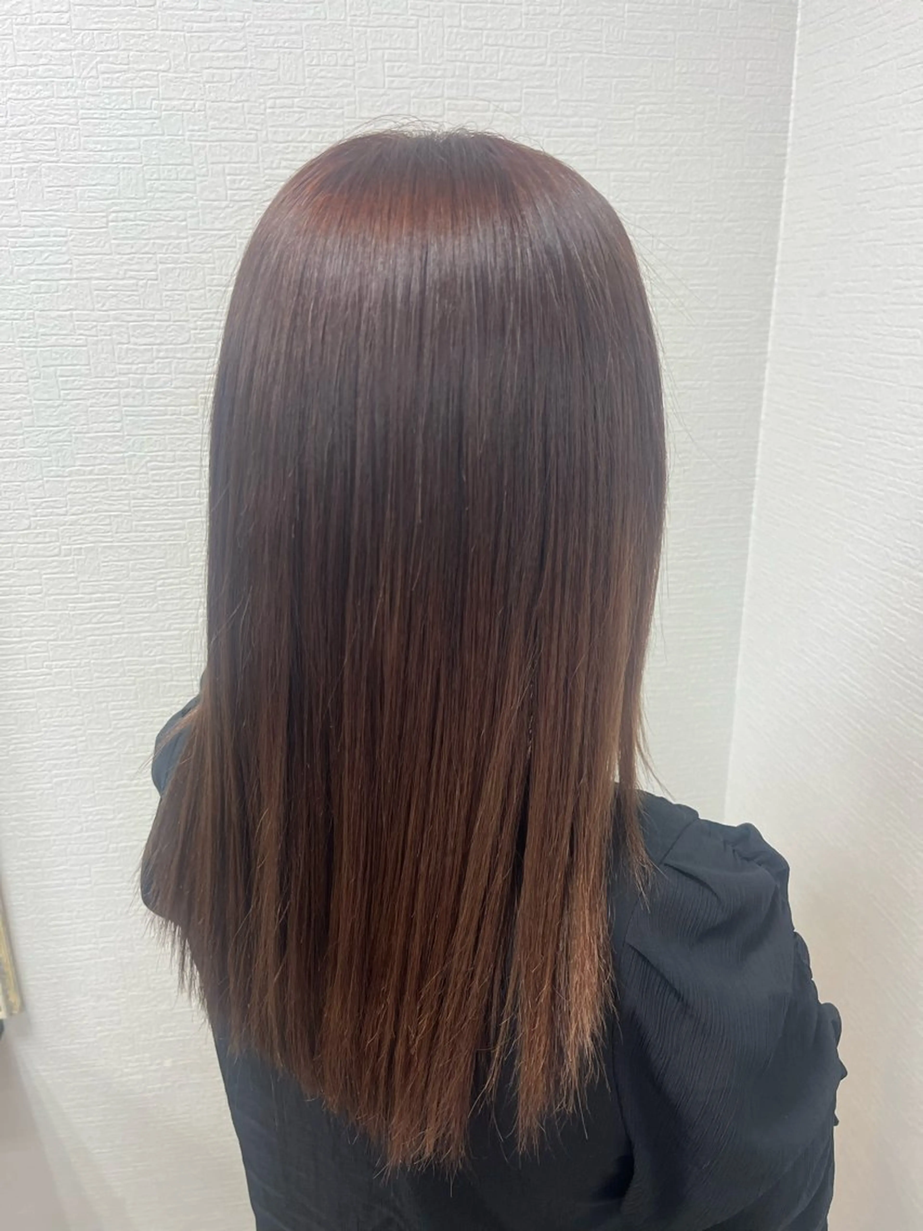 セミロング 茅根 紗加のヘアスタイル