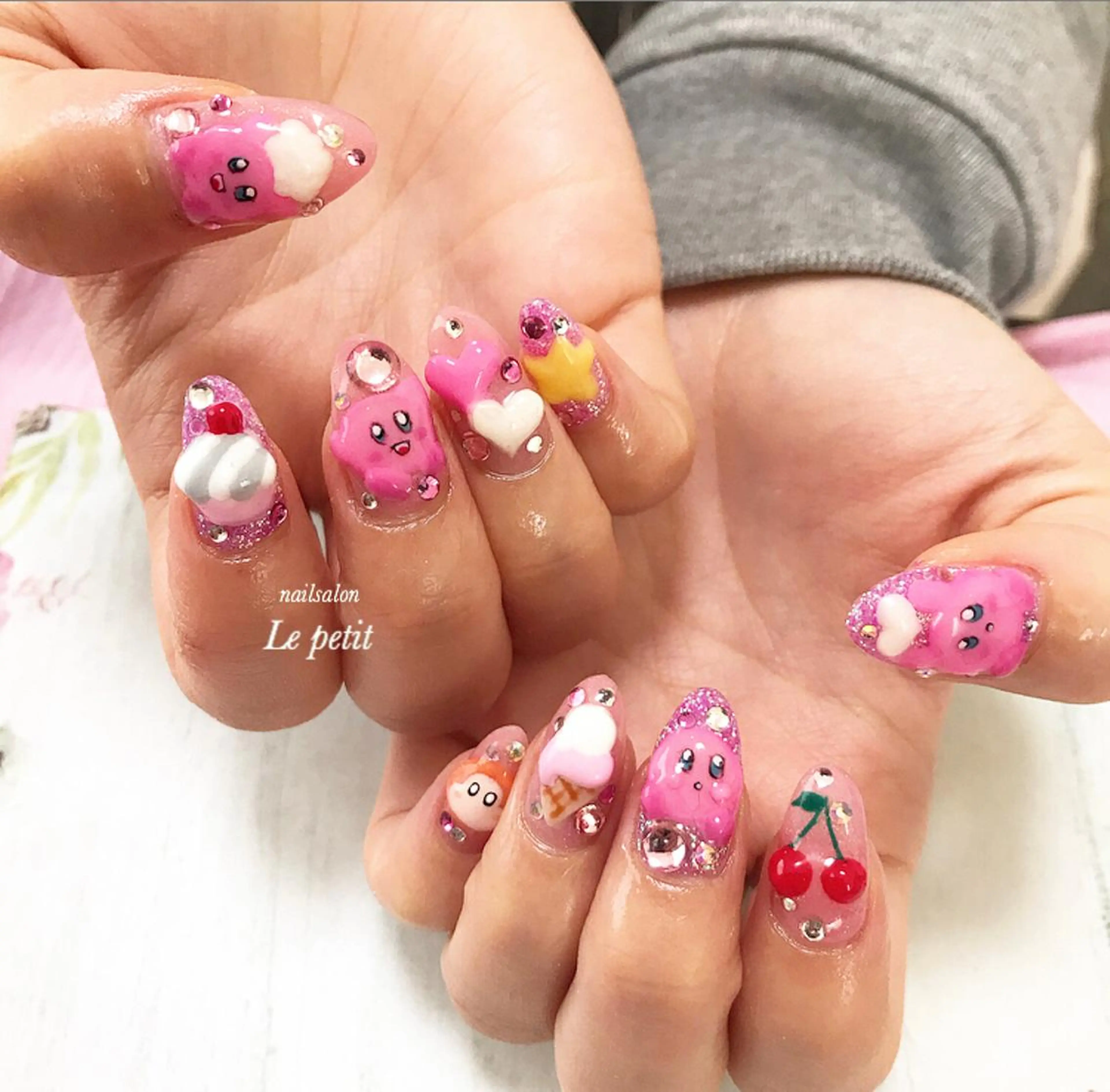 ネイル 石野 広佳のネイルデザイン