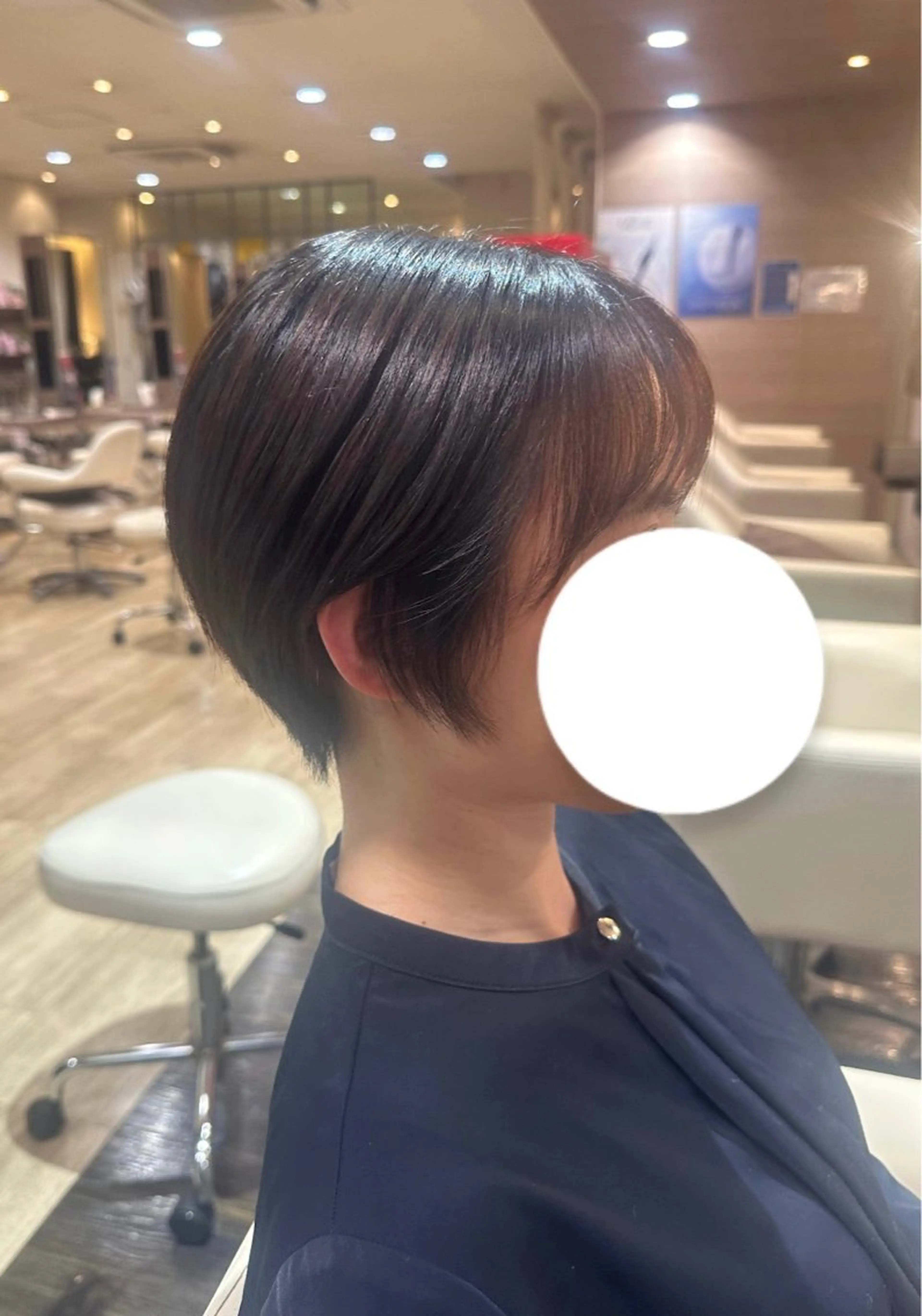 ショート カット 廣末 千菜のヘアスタイル