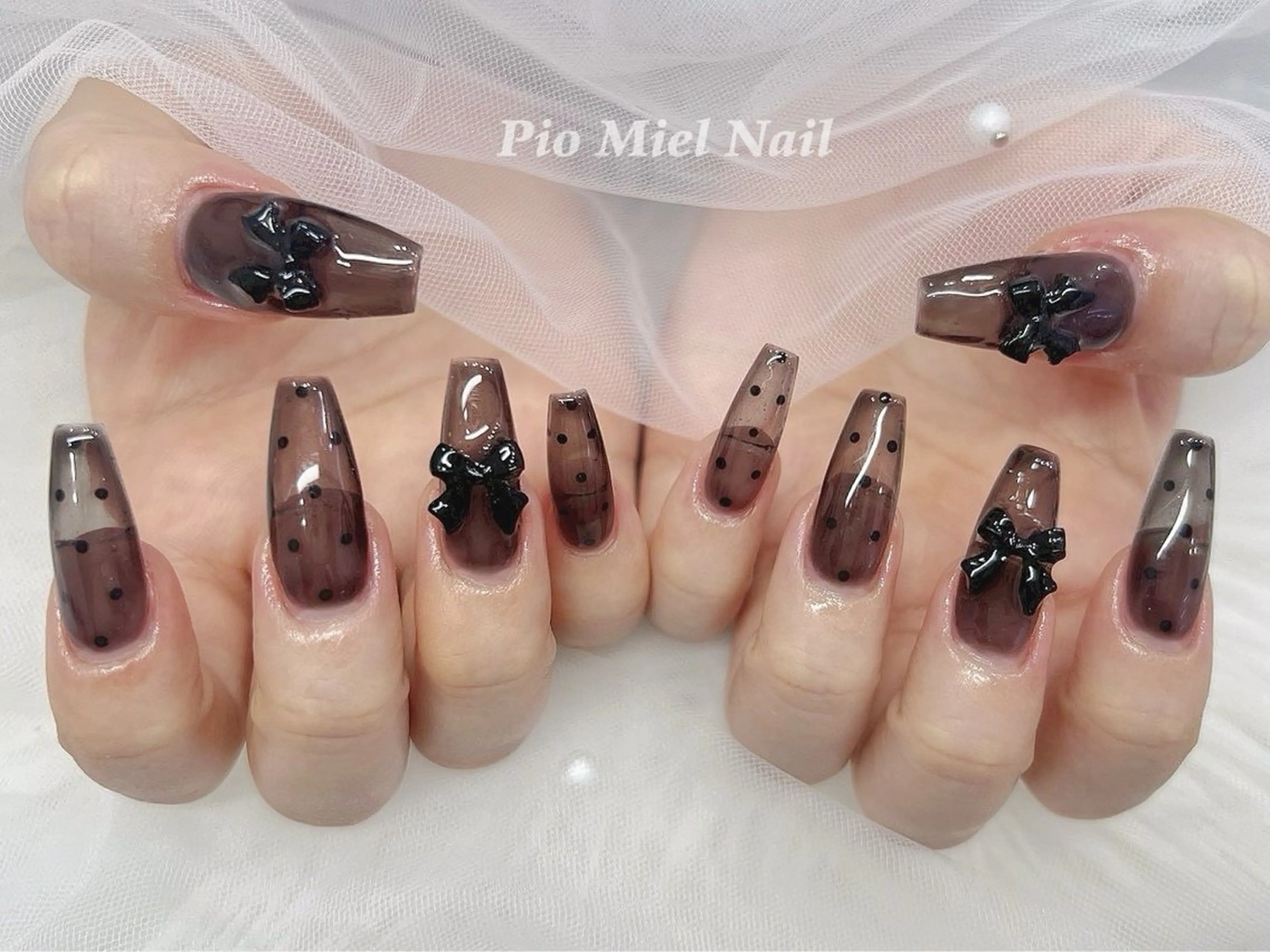 ネイル ブラウン ドット フレンチネイル 韓国ネイル マグネットネイル ハンドネイル HANA 長さだしのネイルデザイン