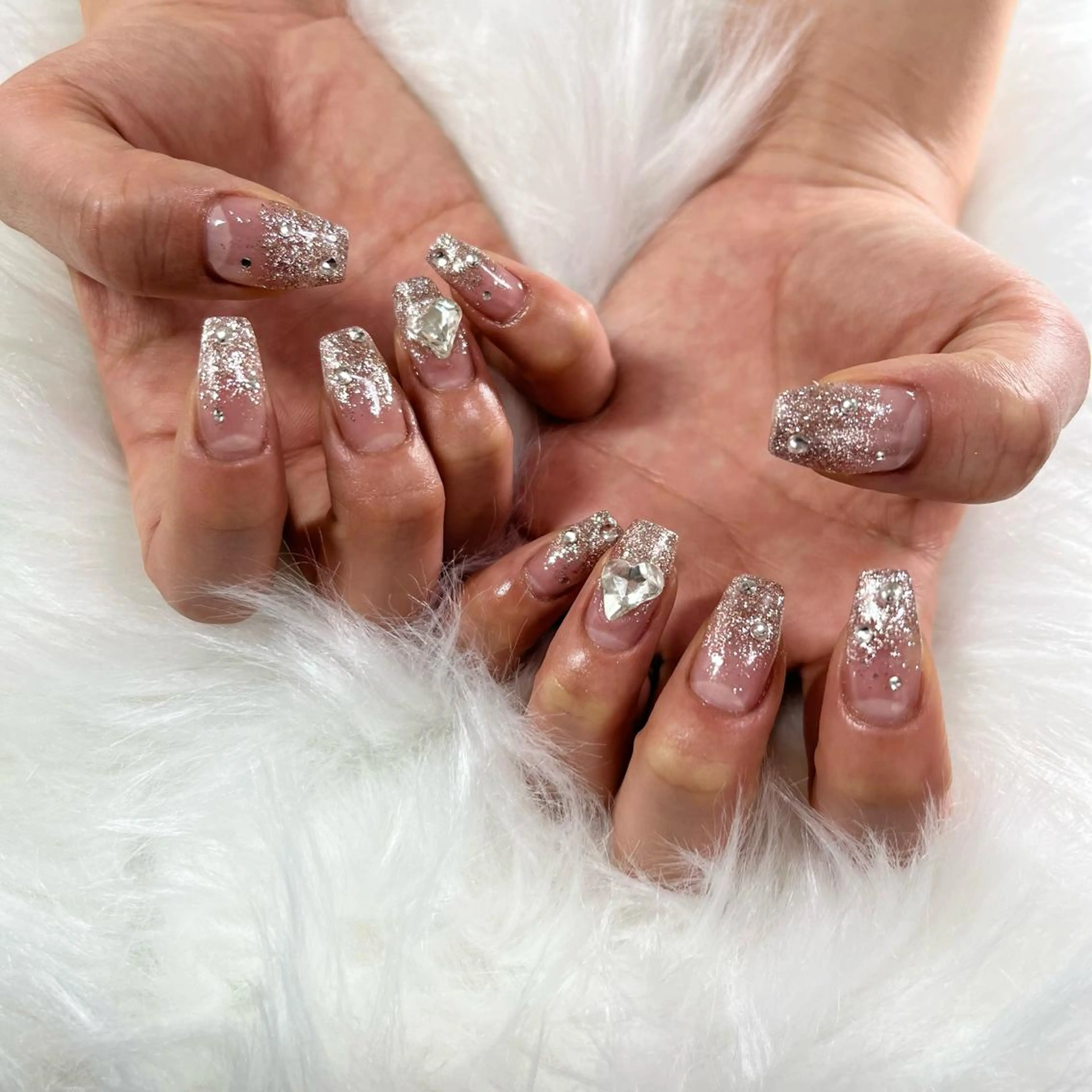 ネイル ハンドネイル SAKATA MANAKAのネイルデザイン