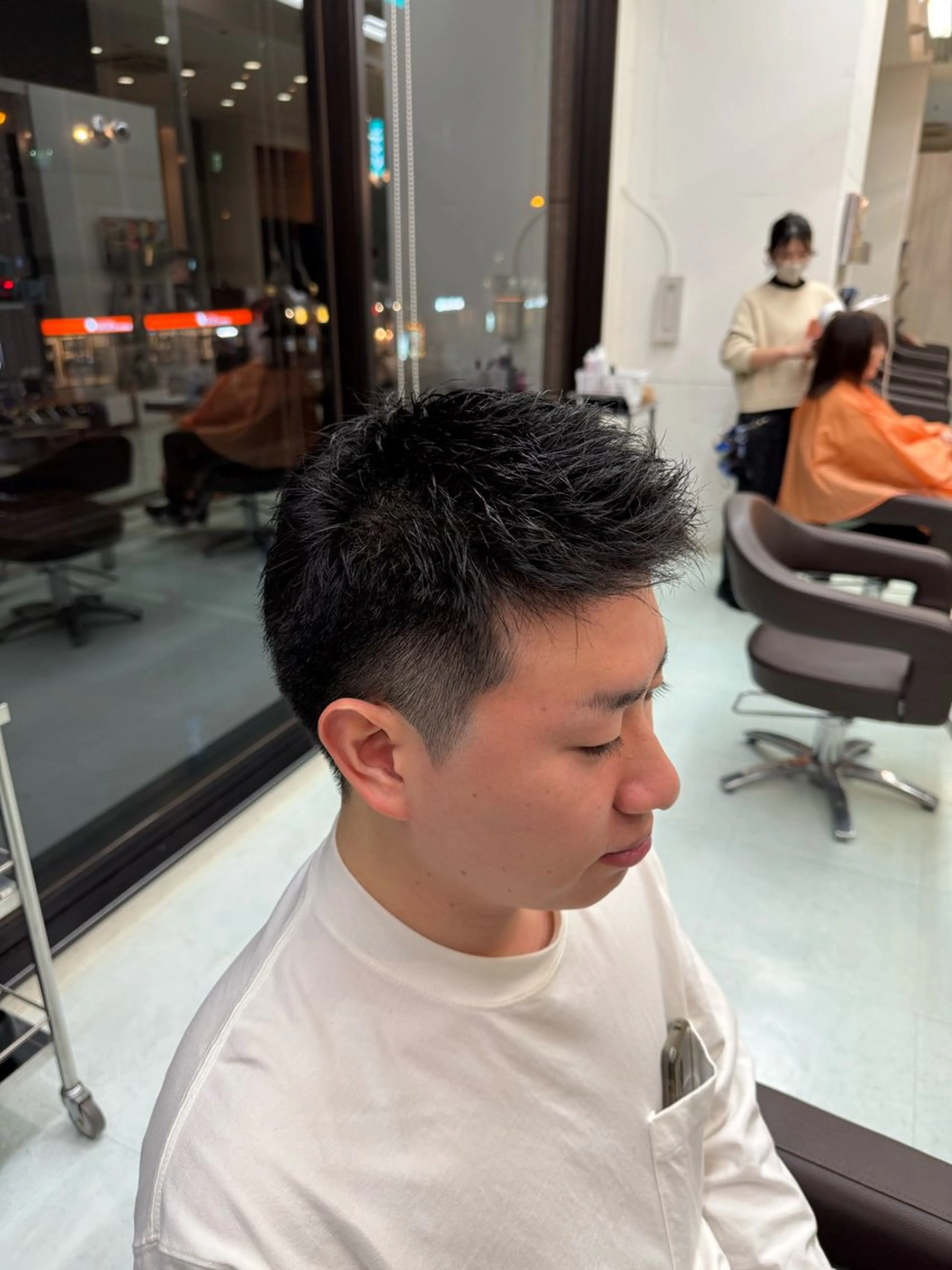 メンズ カット 新井優馬｜縮毛矯正/ 地毛風ストレートのヘアスタイル